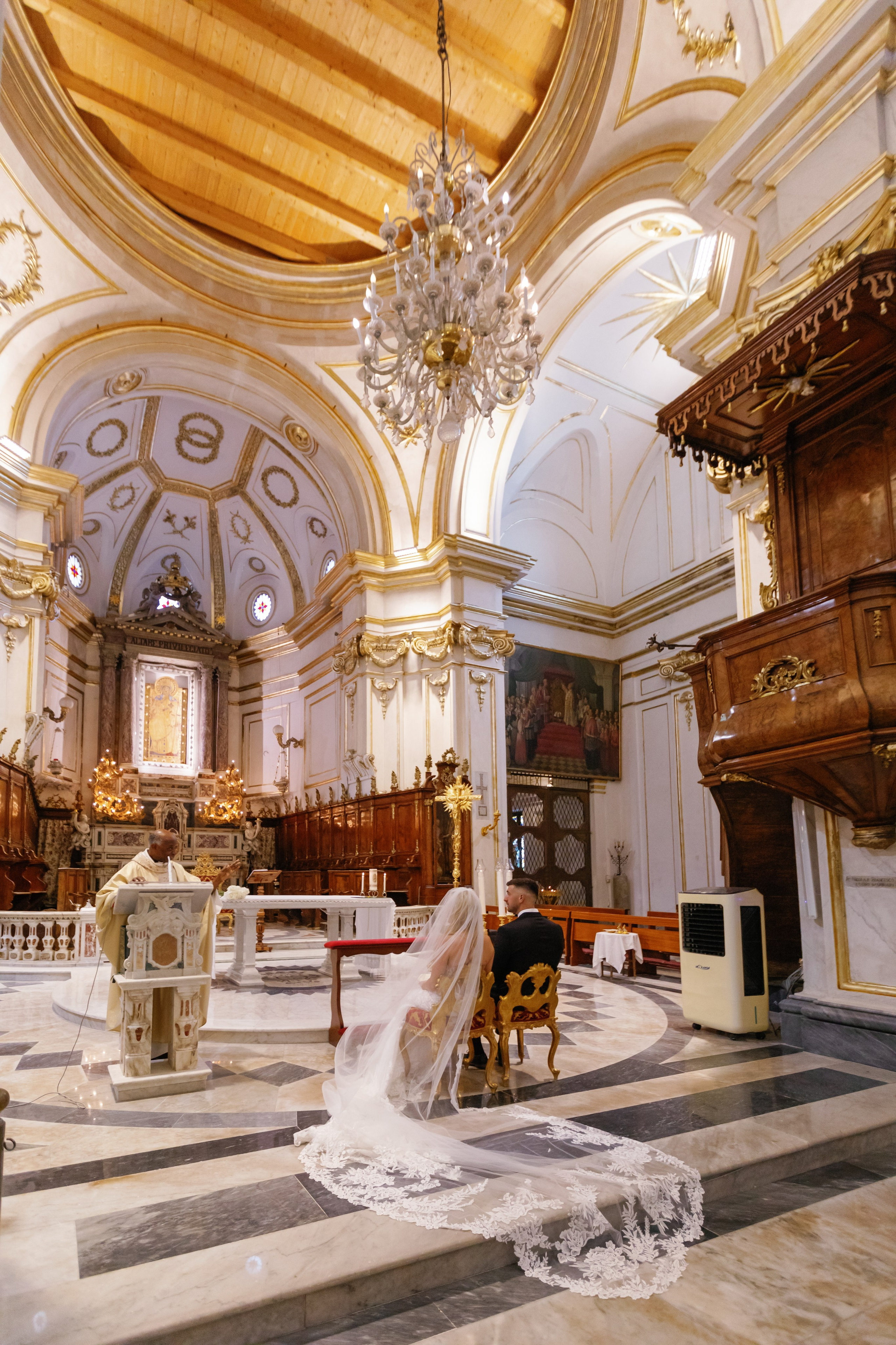 Positano wedding photographer. Wedding photographer Elvira Brovdi