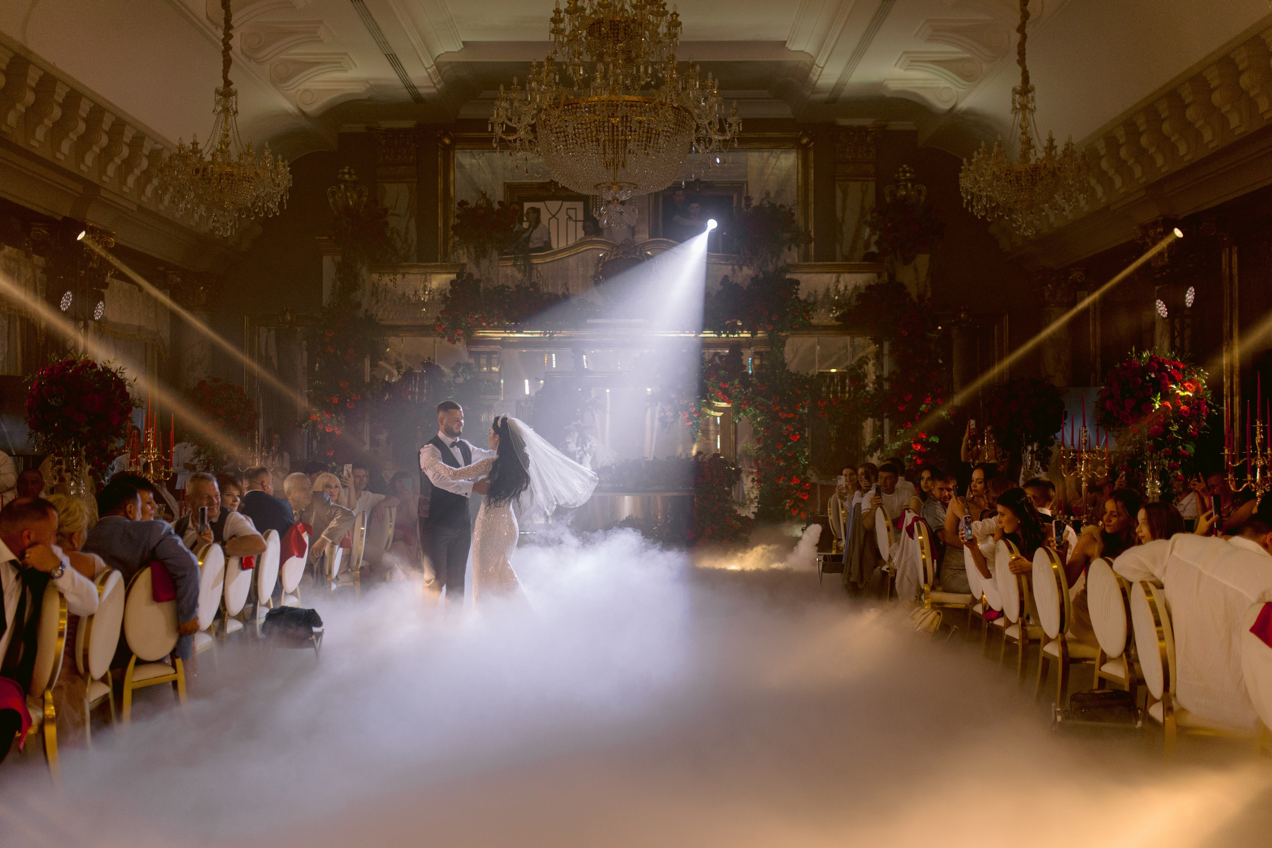 Vladislav & Maria (Ukraine). Wedding photographer Elvira Brovdi