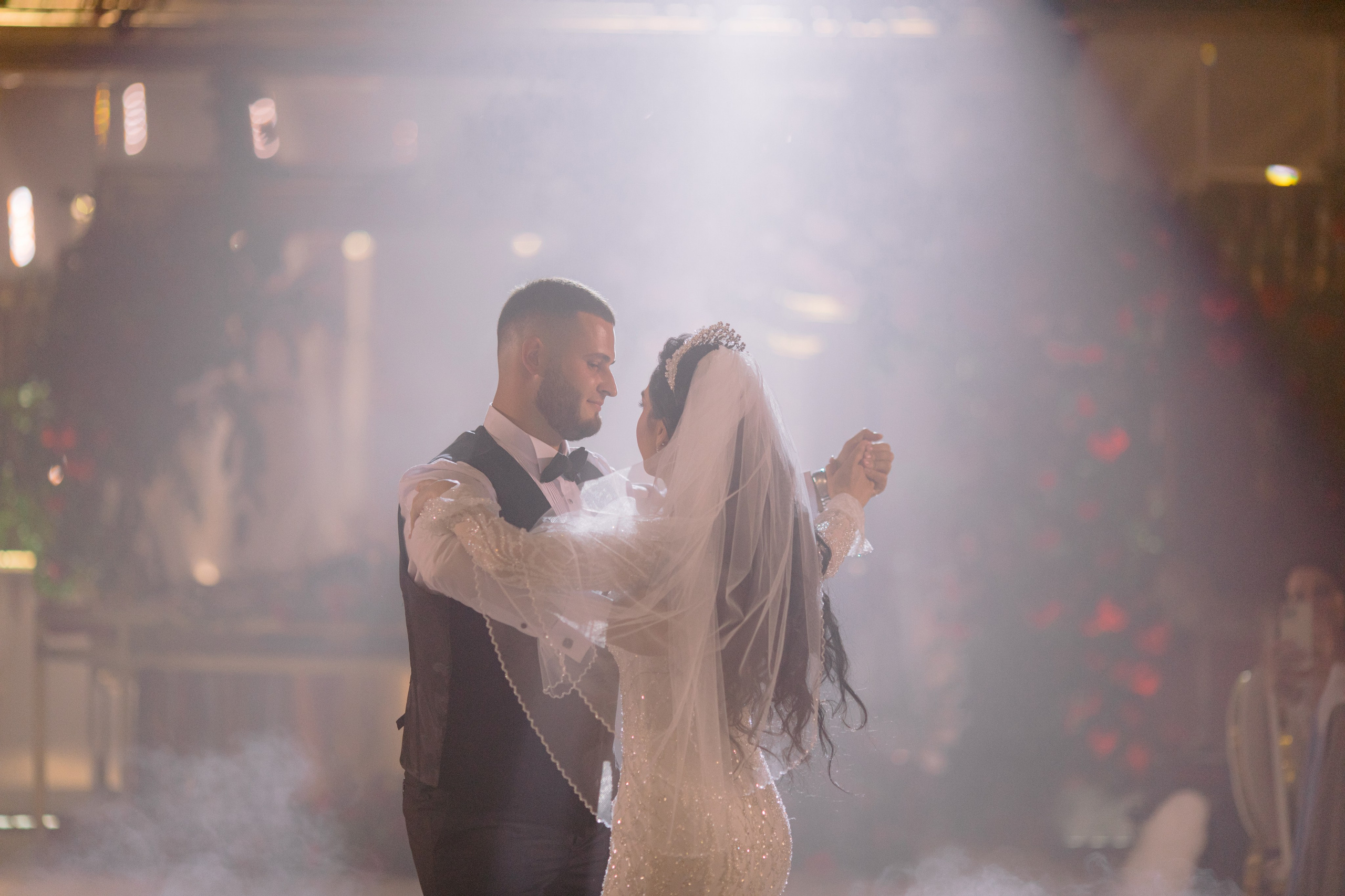 Vladislav & Maria (Ukraine). Wedding photographer Elvira Brovdi