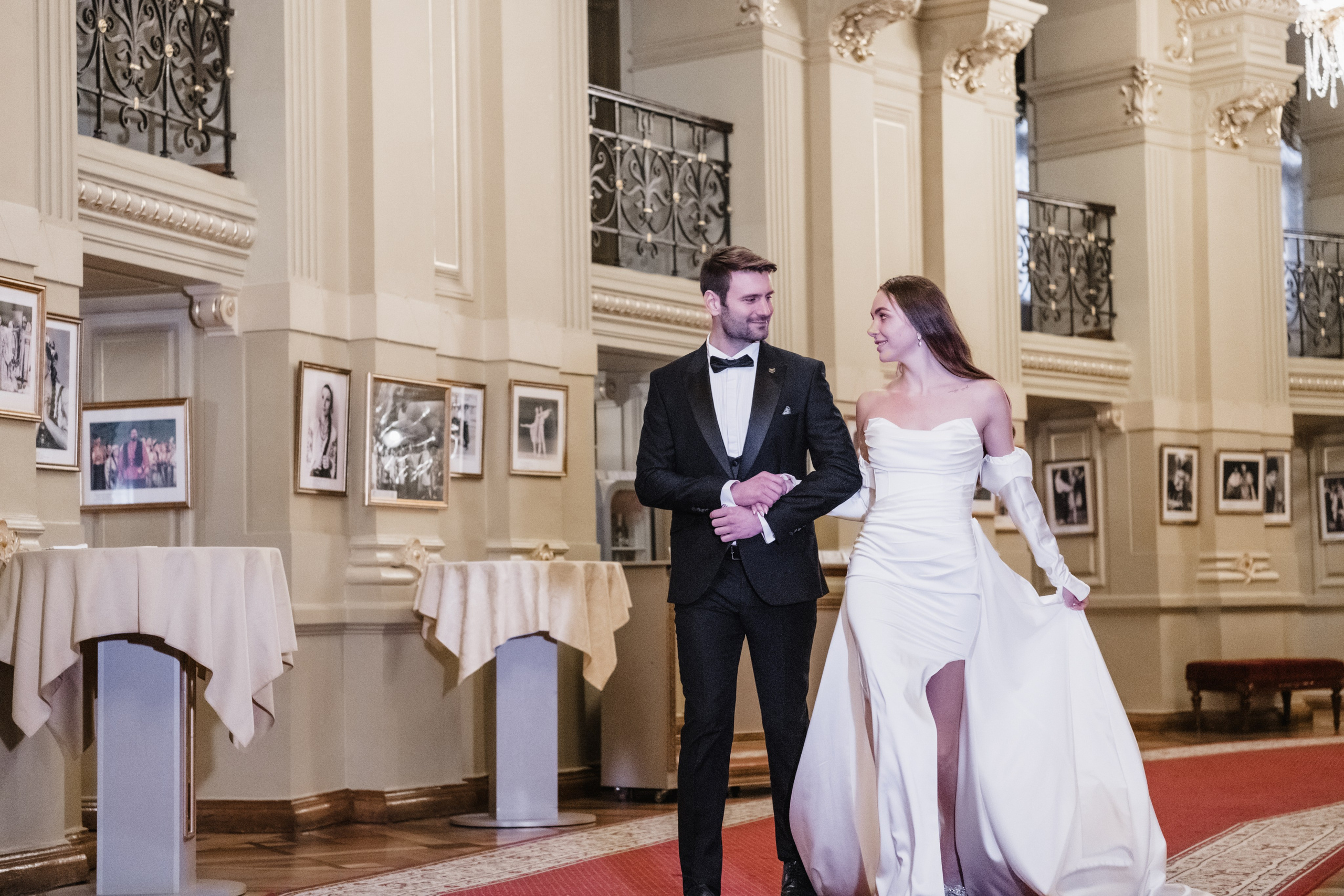 Олексій та Олександра Київ Театр Опери. Репортажний та сімейний фотограф Дар’я Хорошавцева