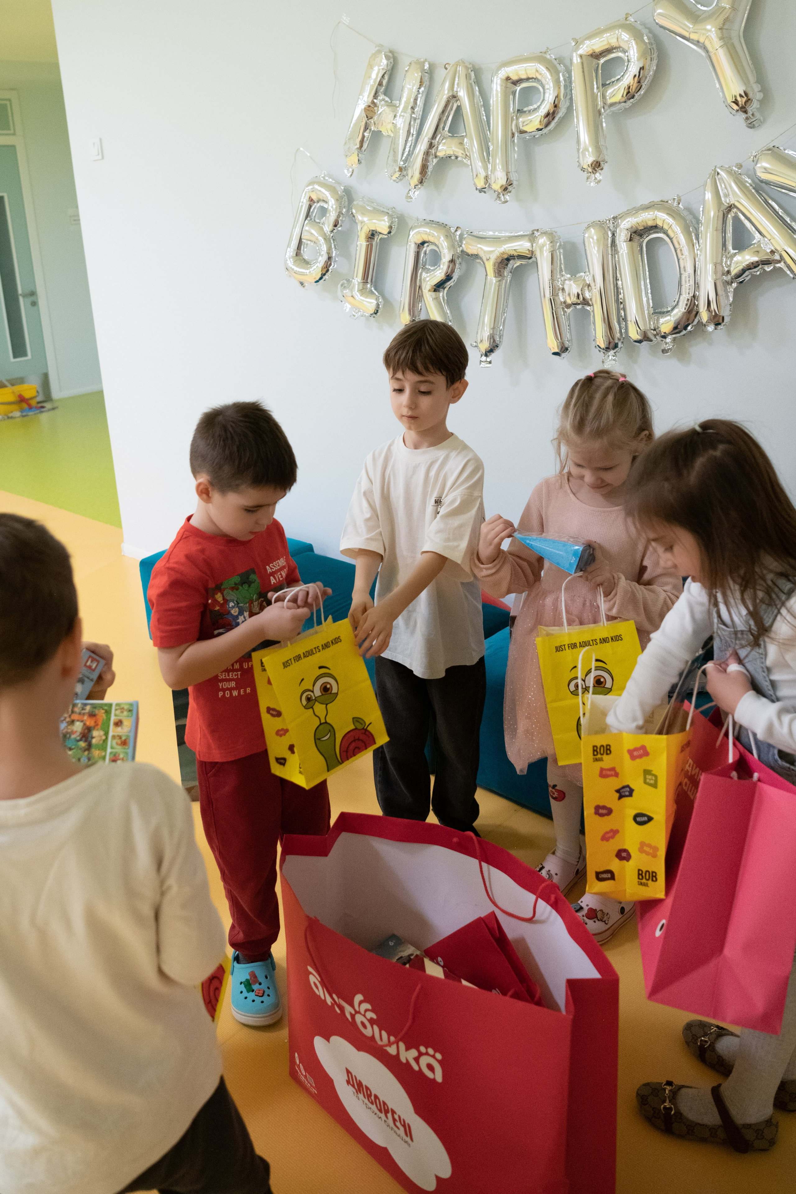 День народження Дані.New school of Science.Репортаж. Репортажний та сімейний фотограф Дар’я Хорошавцева