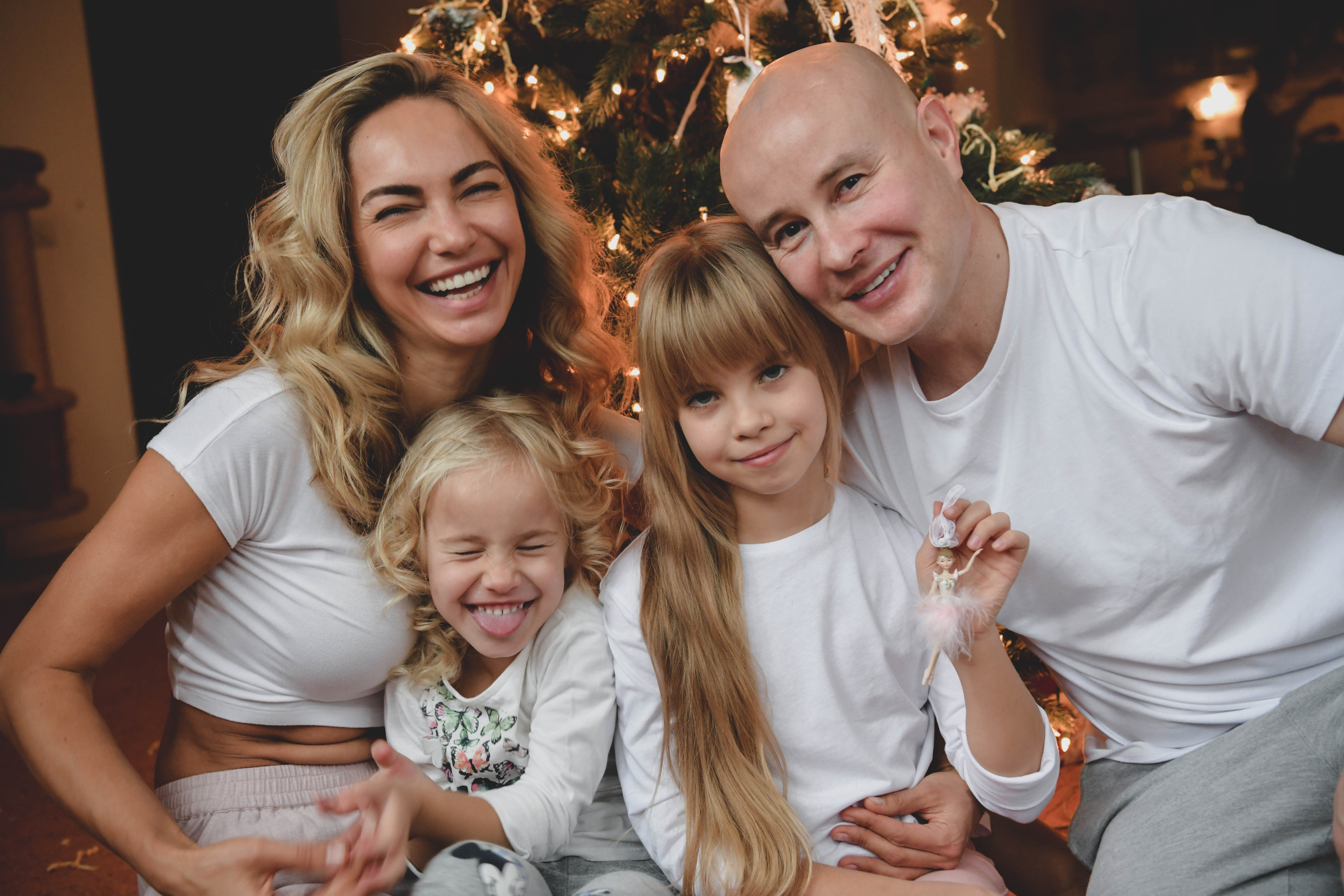 Сергій Наталья Варя Злата Підготовка до Нового року. Репортажний та сімейний фотограф Дар’я Хорошавцева