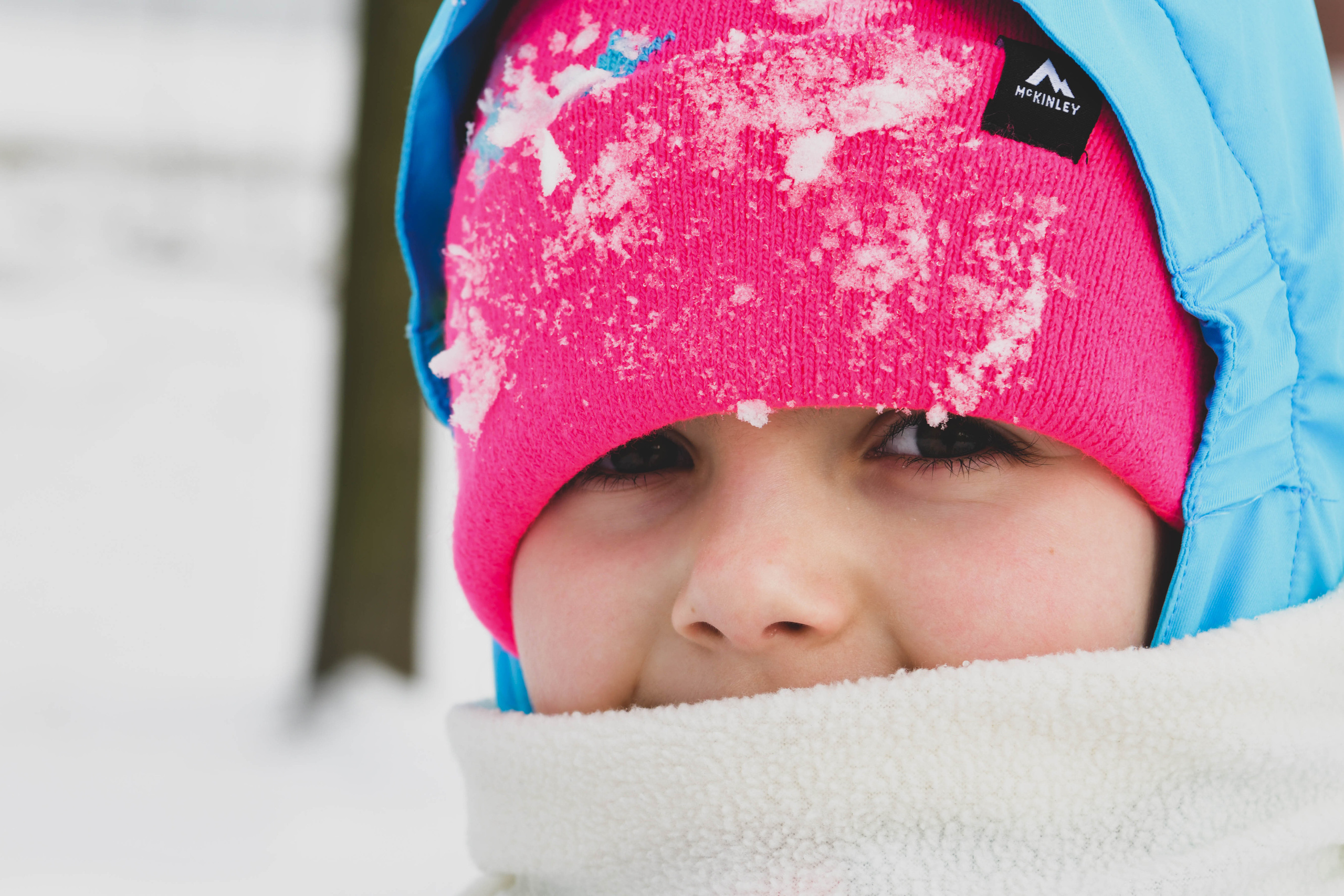 Снігова прогулянка, Аня и Ульяна. Репортажний та сімейний фотограф Дар’я Хорошавцева