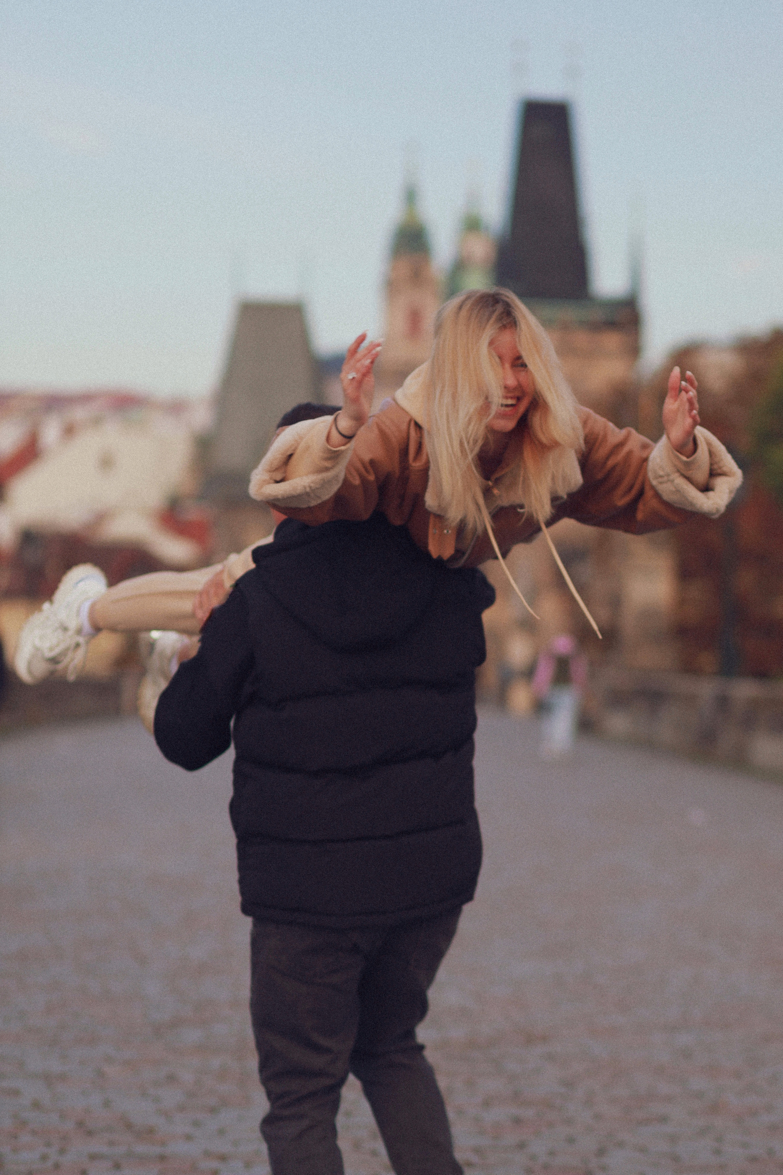 Lovestory. Fotograf Praha a Plzeň. Lovestory, svatba, portrét, rodinné focení