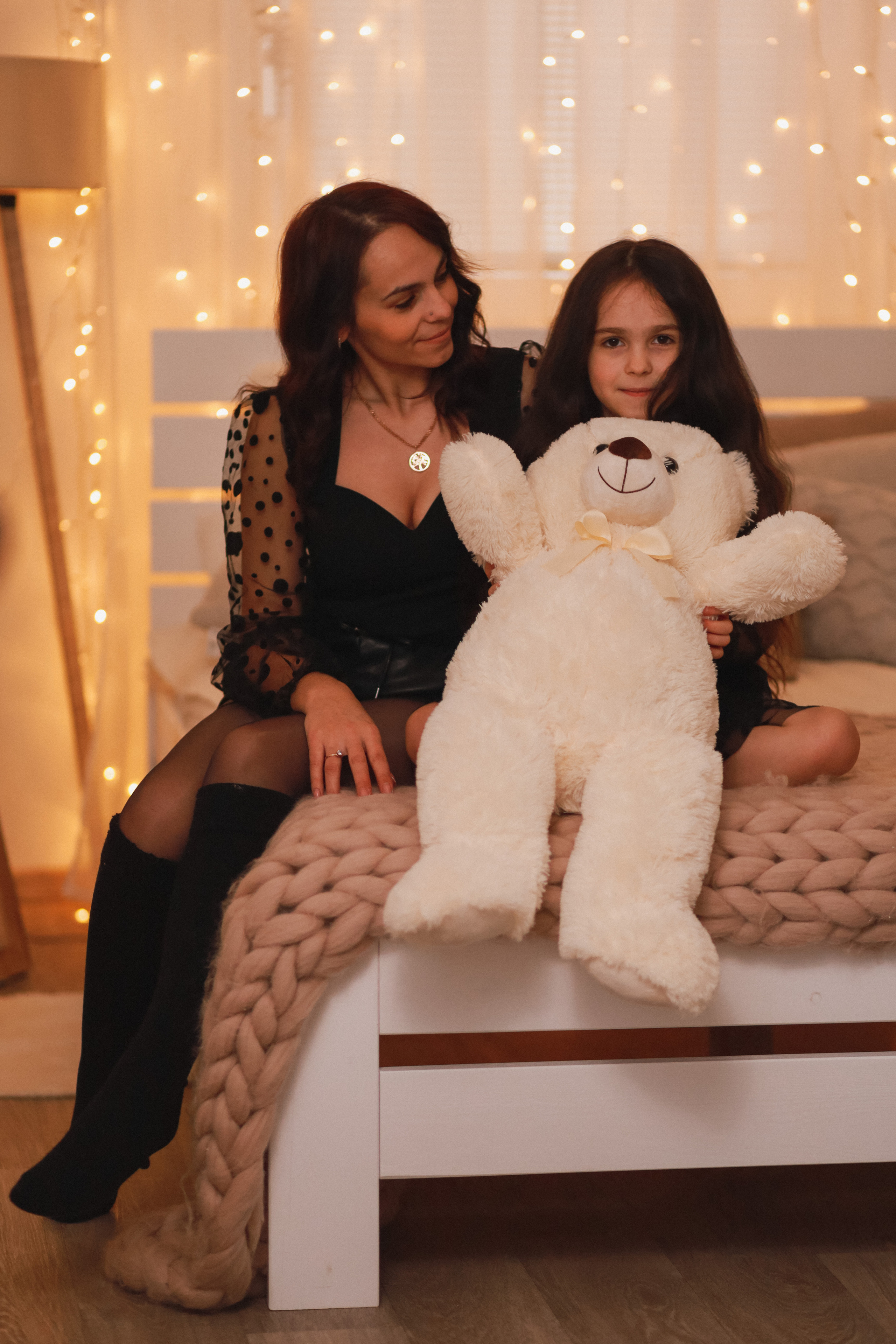 Новогодняя семейная фотосессия в студии. Fotograf Praha a Plzeň. Lovestory, svatba, portrét, rodinné focení