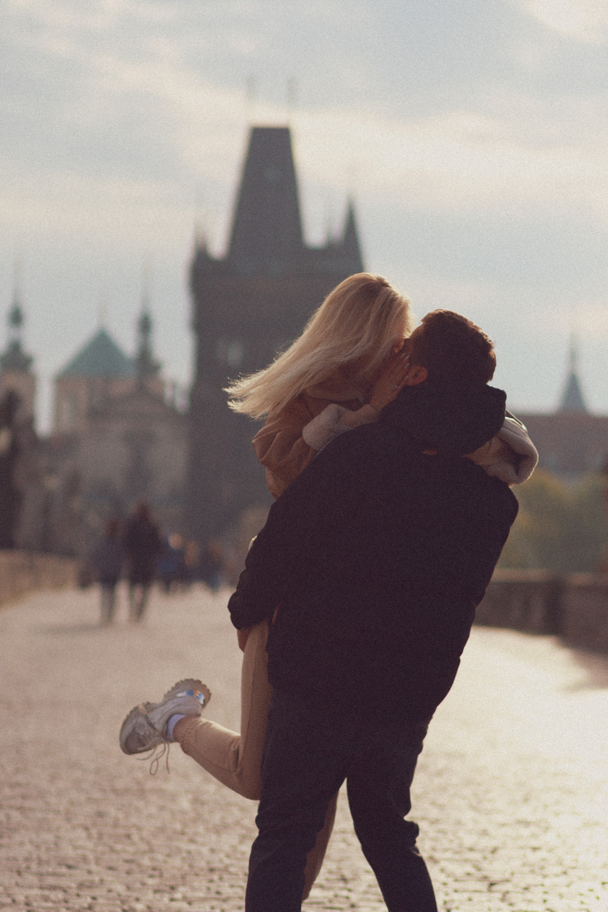 Lovestory. Fotograf Praha a Plzeň. Lovestory, svatba, portrét, rodinné focení