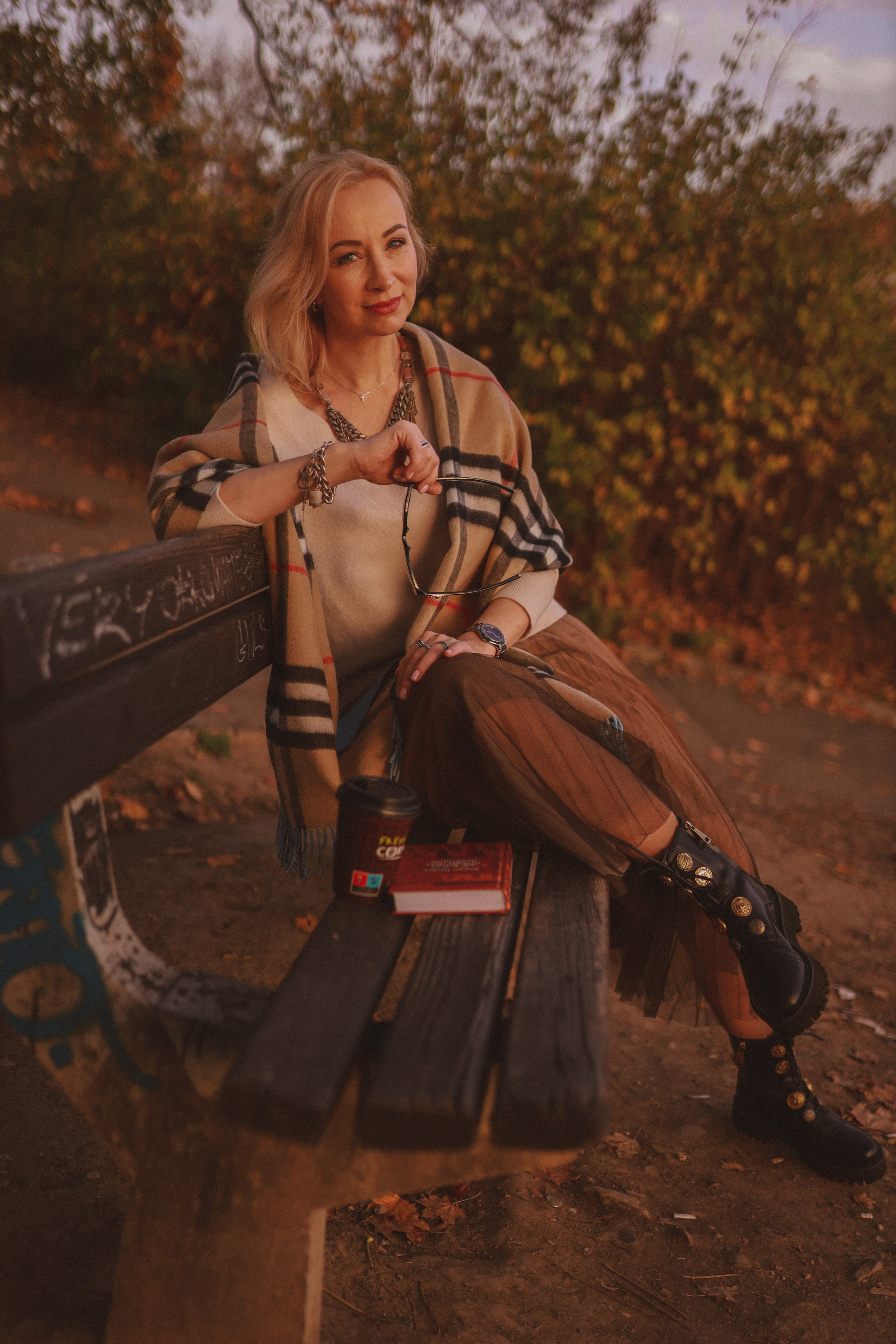 Осенняя портретная фотосессия на природе. Fotograf Praha a Plzeň. Lovestory, svatba, portrét, rodinné focení