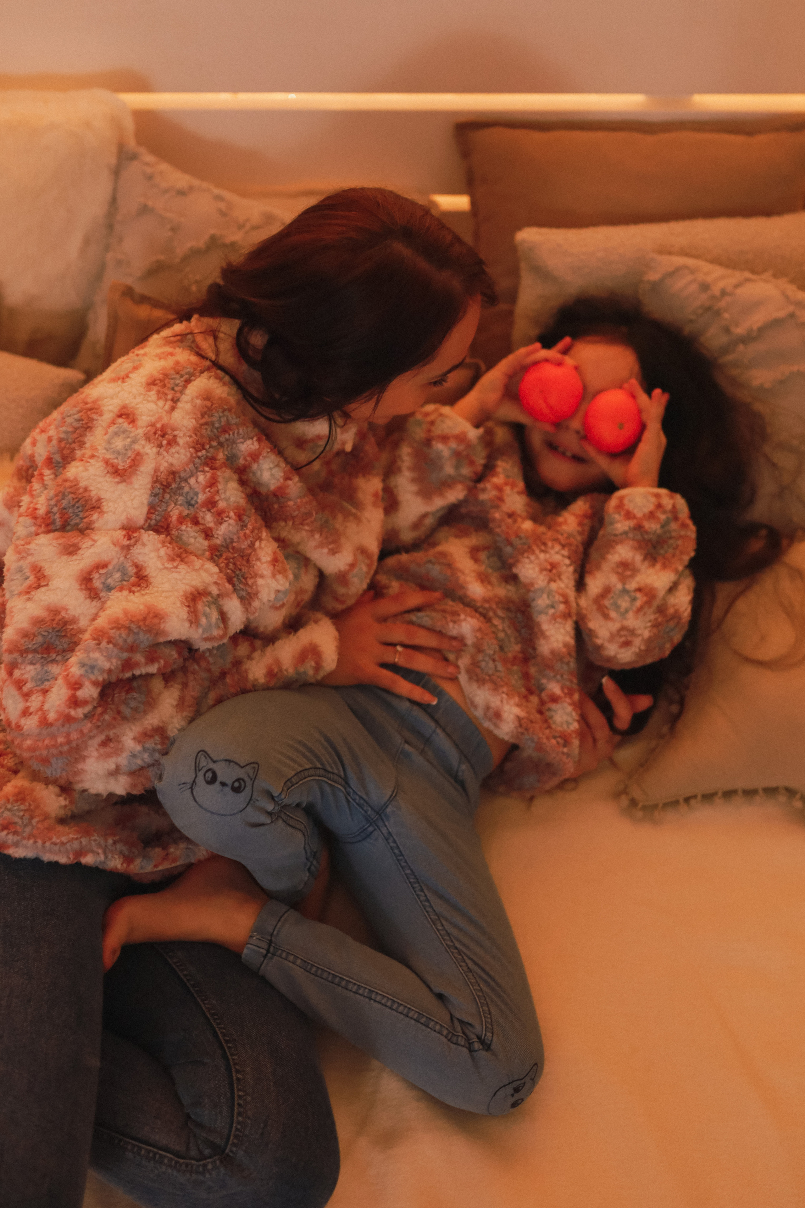 Новогодняя семейная фотосессия в студии. Fotograf Praha a Plzeň. Lovestory, svatba, portrét, rodinné focení