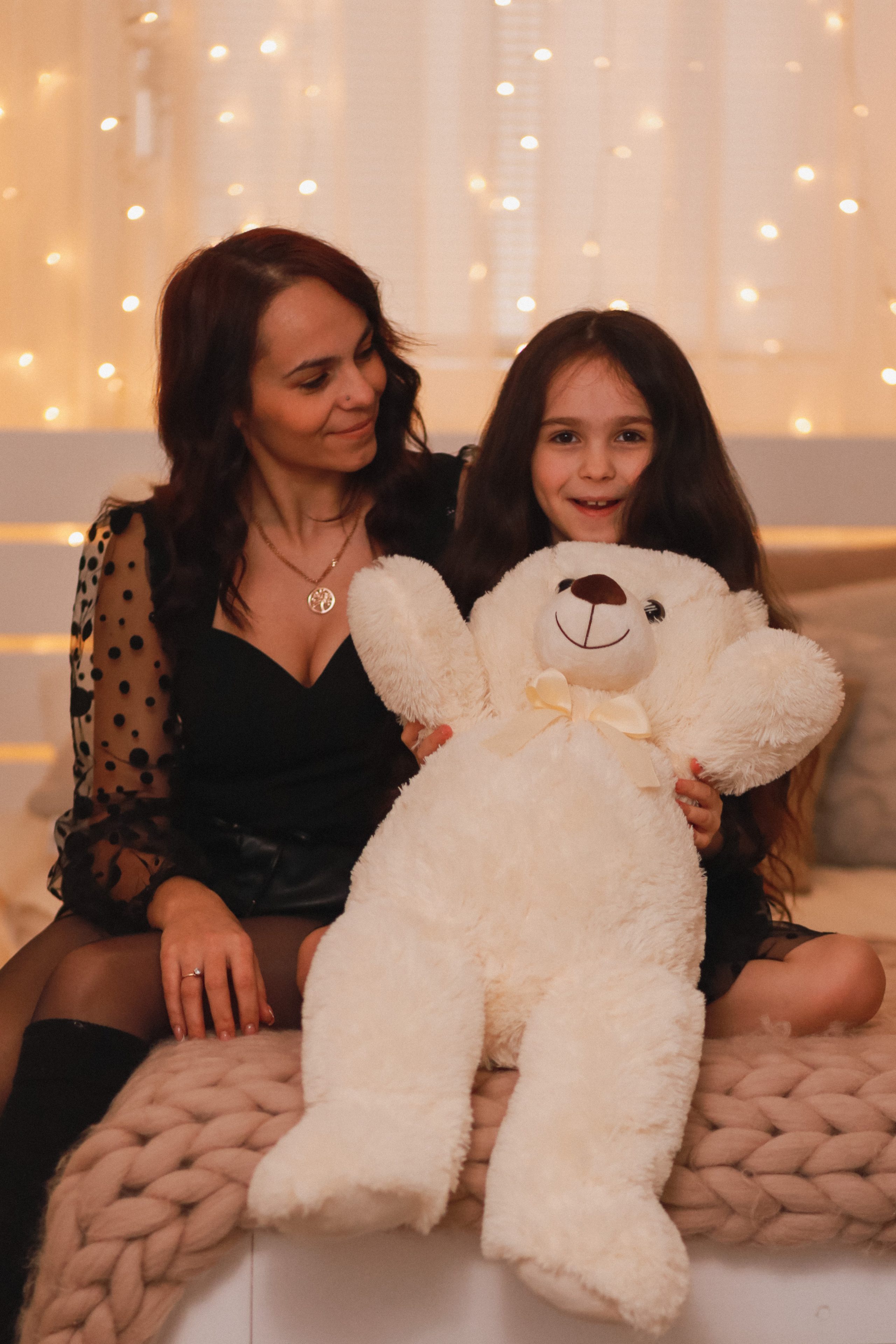 Новогодняя семейная фотосессия в студии. Fotograf Praha a Plzeň. Lovestory, svatba, portrét, rodinné focení