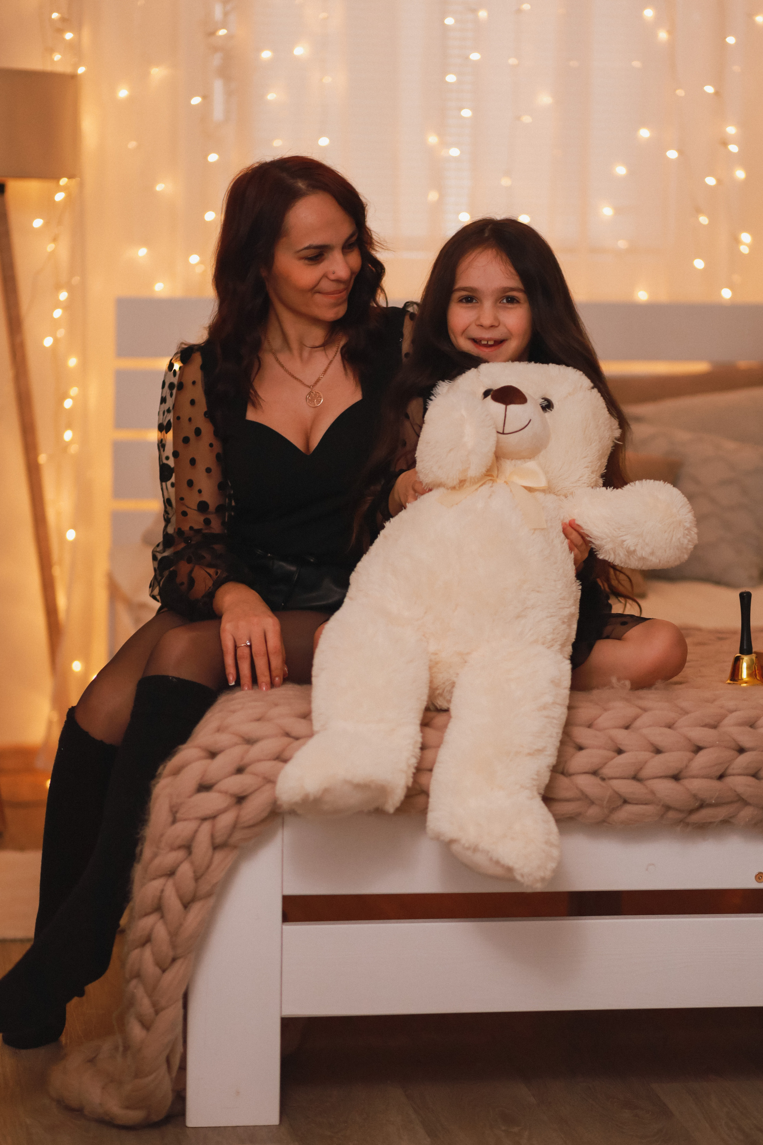 Новогодняя семейная фотосессия в студии. Fotograf Praha a Plzeň. Lovestory, svatba, portrét, rodinné focení