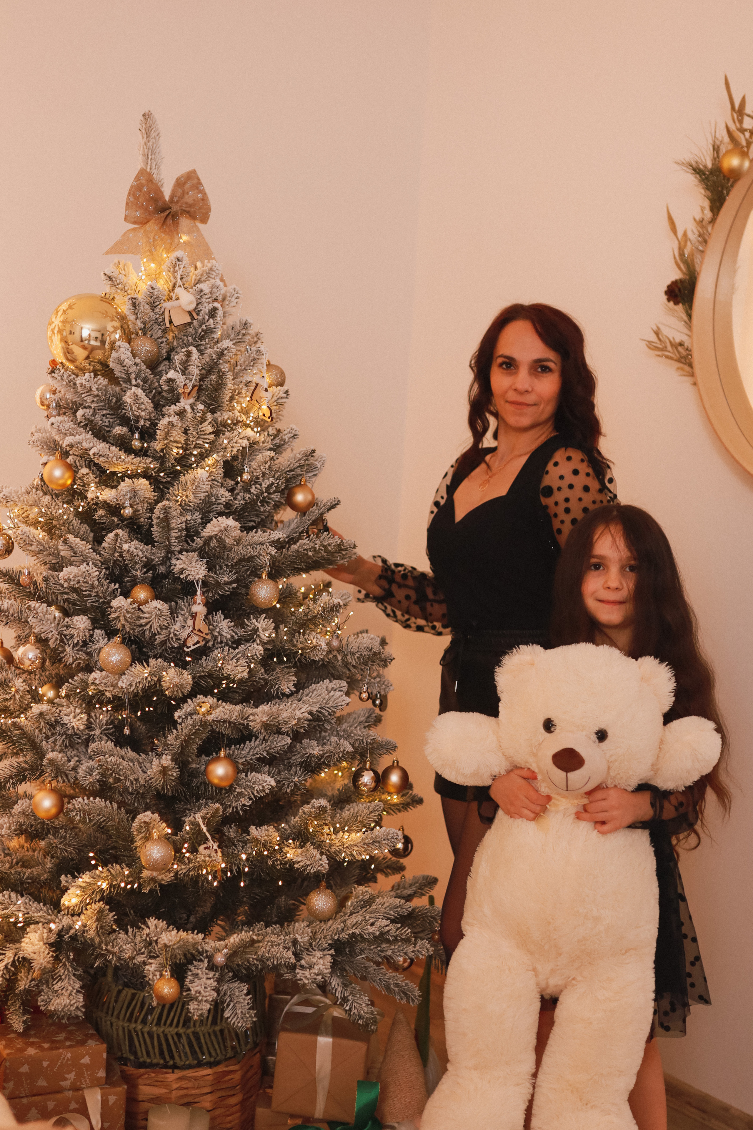 Новогодняя семейная фотосессия в студии. Fotograf Praha a Plzeň. Lovestory, svatba, portrét, rodinné focení