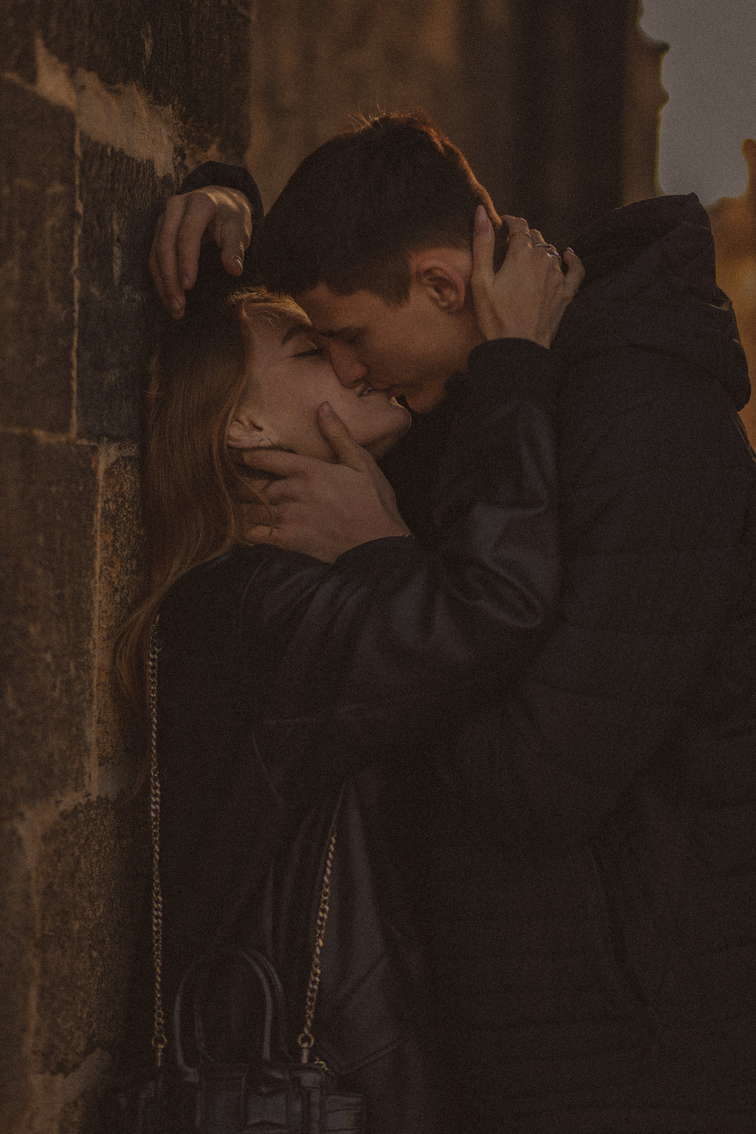 Photosession Lovestory on the Charles bridge Prague. Fotograf Praha a Plzeň. Lovestory, svatba, portrét, rodinné focení