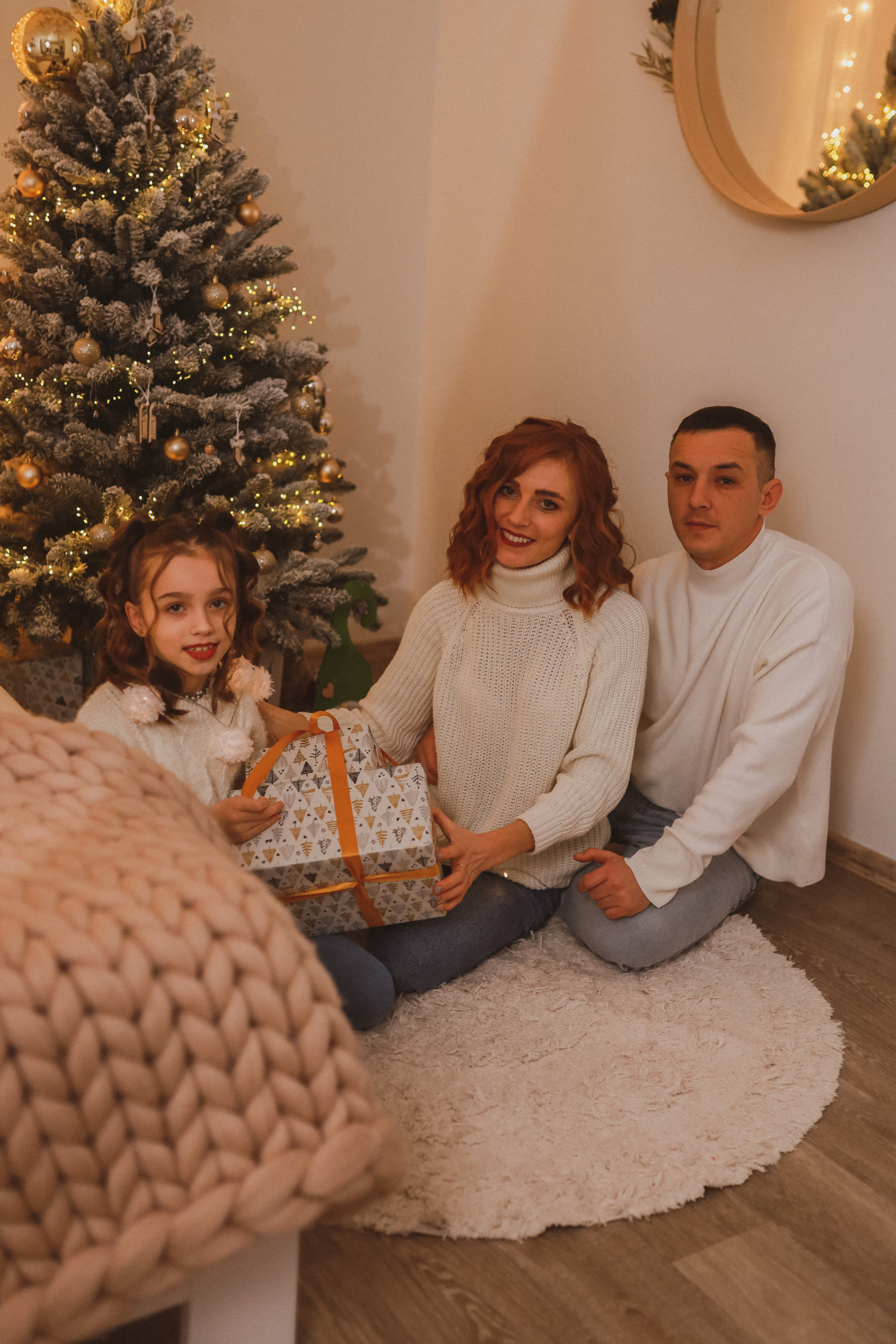Рождественская семейная фотосессия в студии. Fotograf Praha a Plzeň. Lovestory, svatba, portrét, rodinné focení