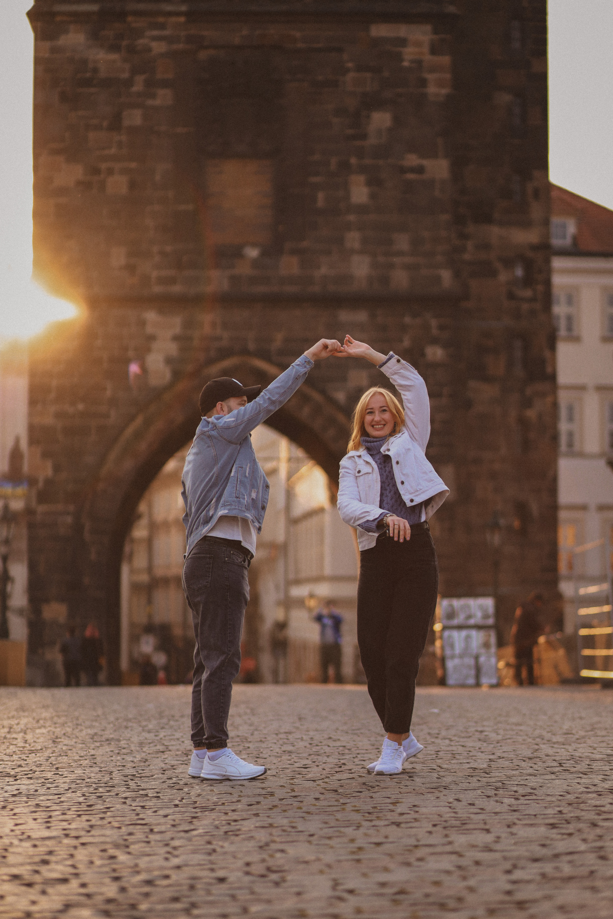 Лавстори на Карловом мосту, Прага. Fotograf Praha a Plzeň. Lovestory, svatba, portrét, rodinné focení