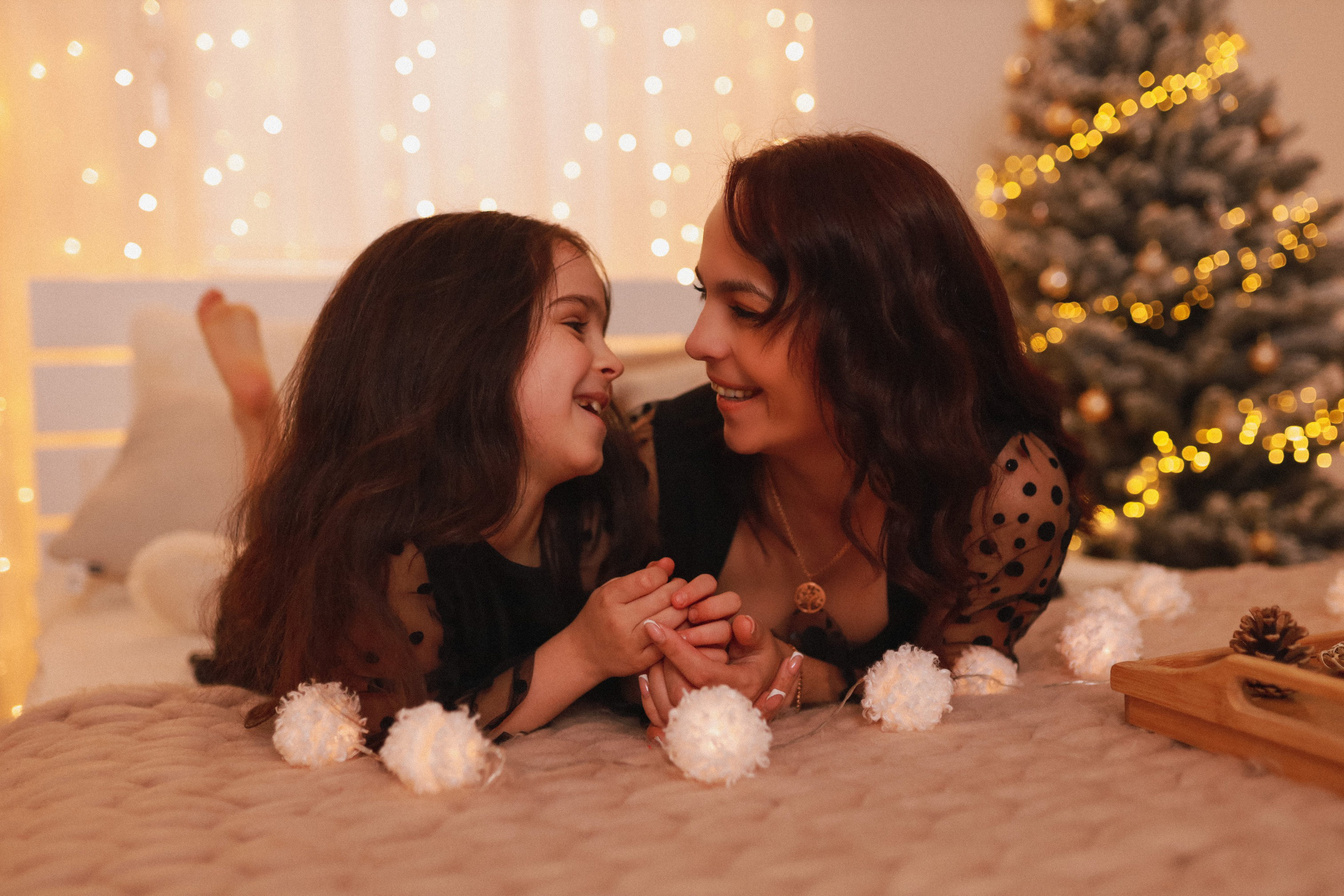 Новогодняя семейная фотосессия в студии. Fotograf Praha a Plzeň. Lovestory, svatba, portrét, rodinné focení