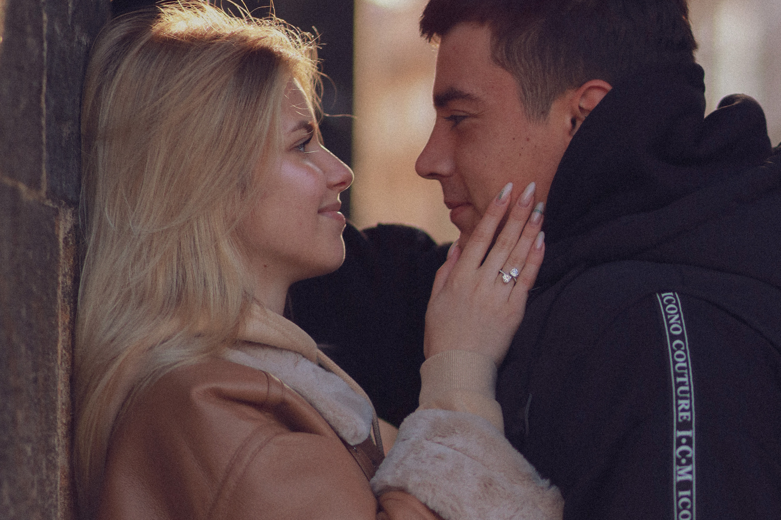 Lovestory. Fotograf Praha a Plzeň. Lovestory, svatba, portrét, rodinné focení