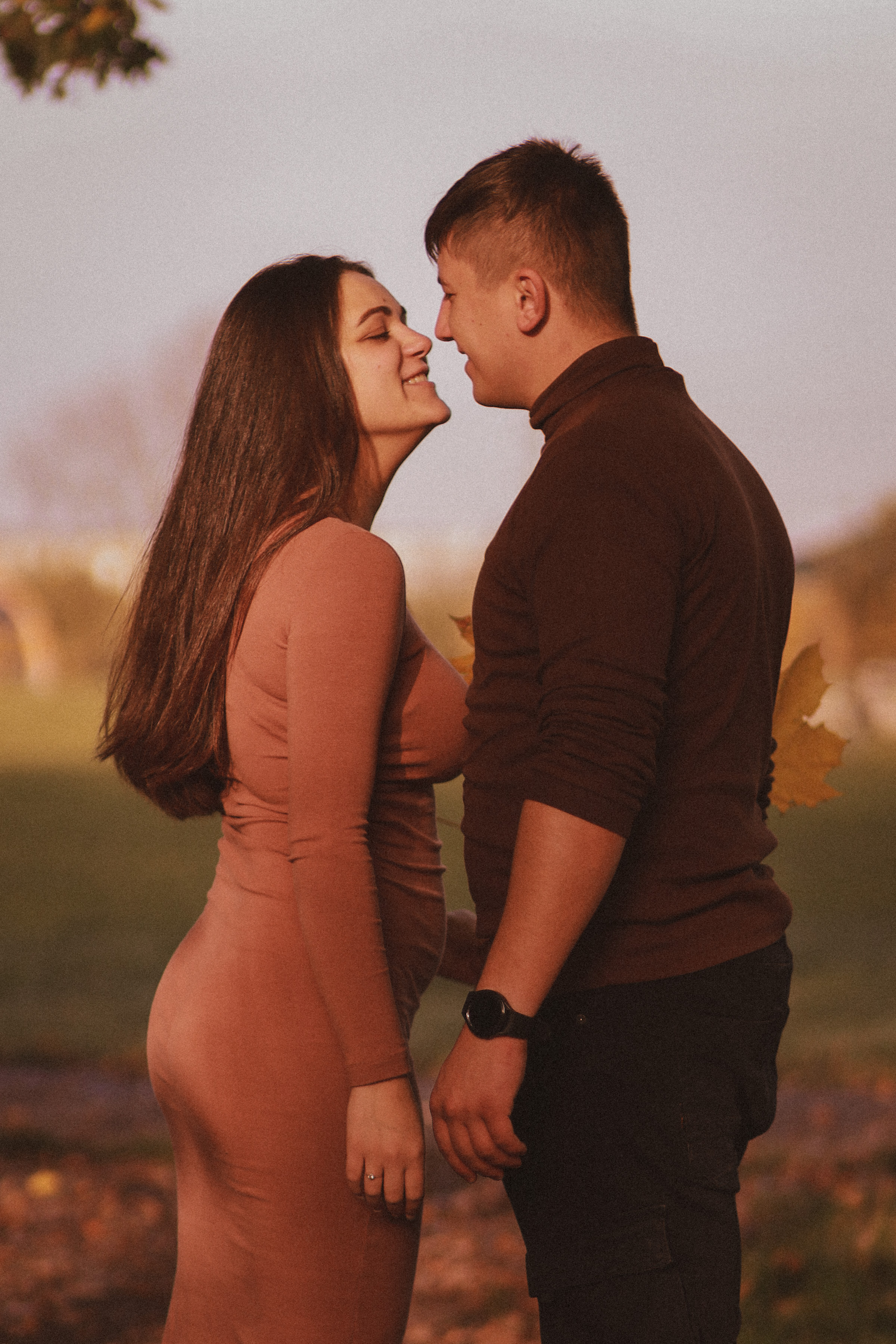 Podzimní focení v Praze na Vesteckém rybníku. Fotograf Praha a Plzeň. Lovestory, svatba, portrét, rodinné focení