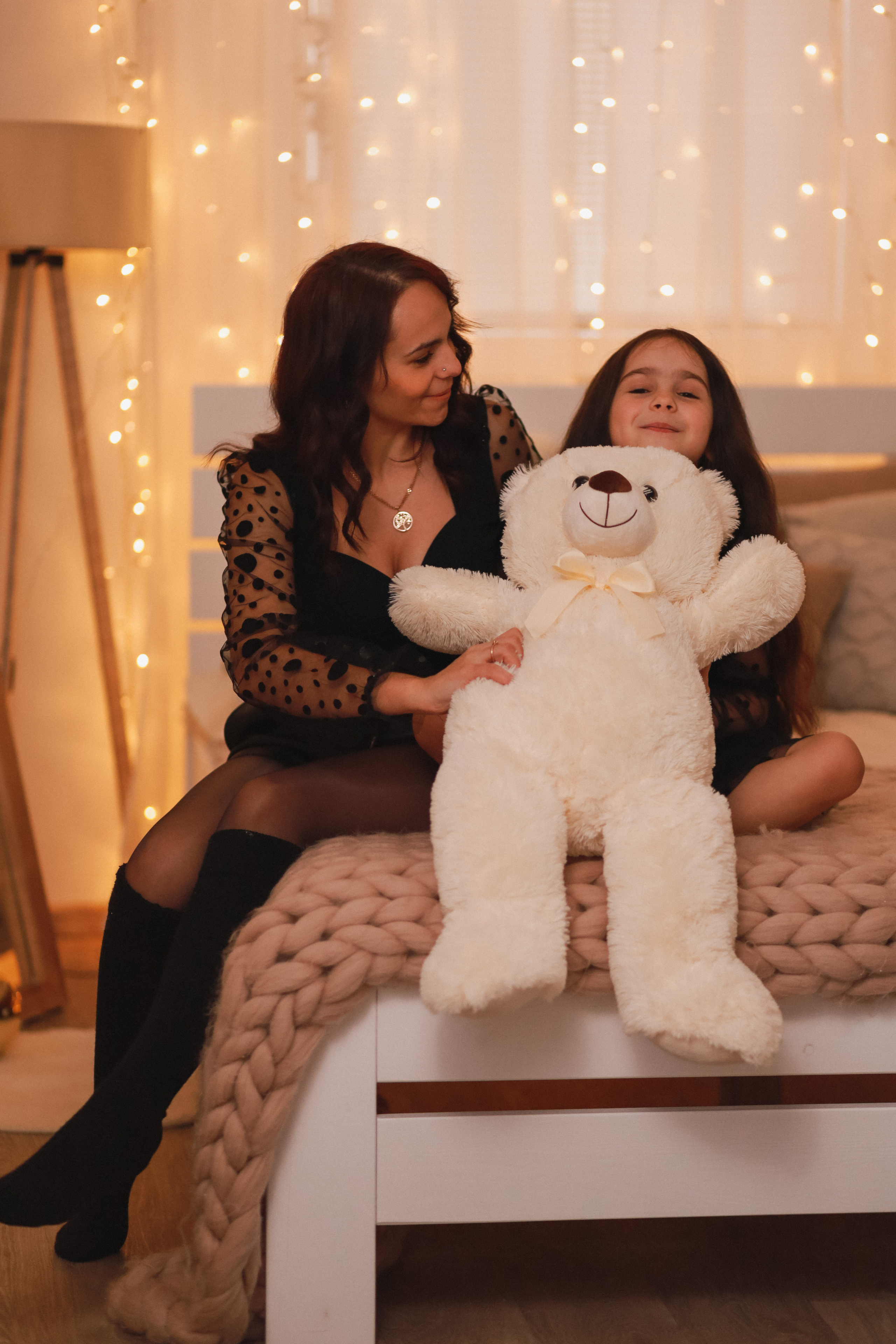 Новогодняя семейная фотосессия в студии. Fotograf Praha a Plzeň. Lovestory, svatba, portrét, rodinné focení