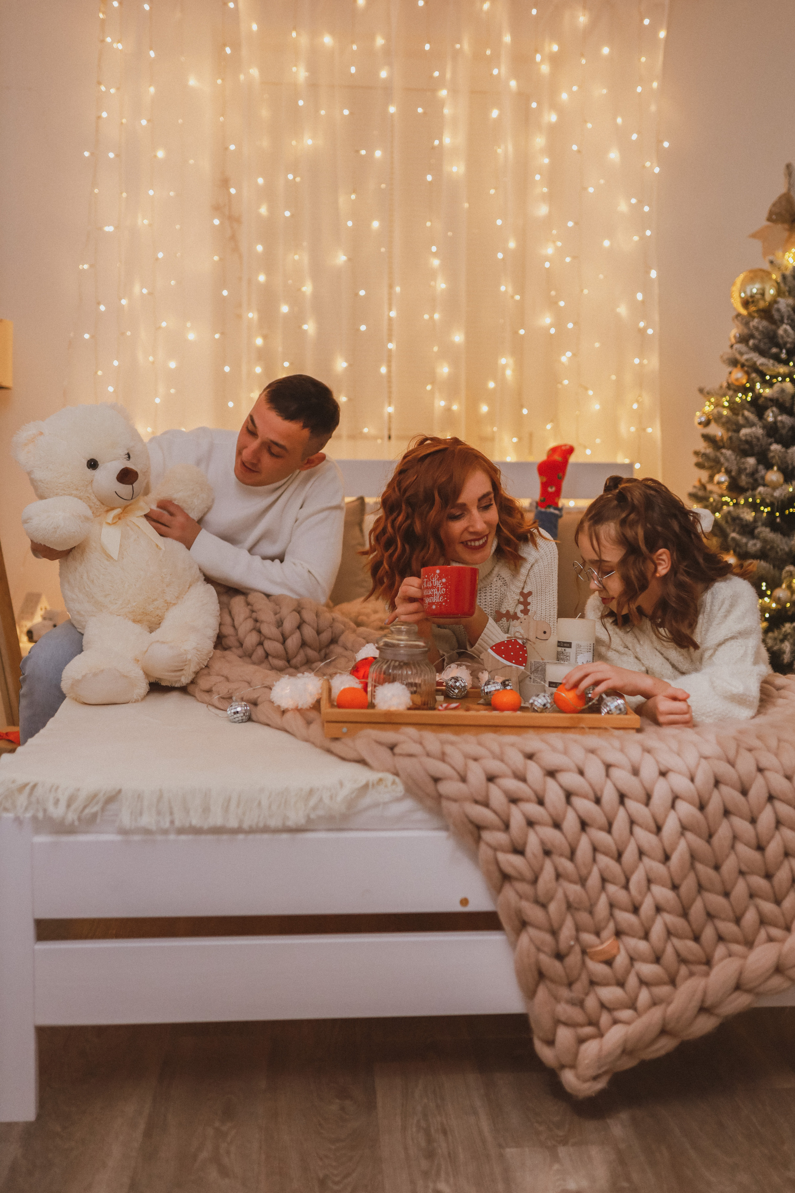 Рождественская семейная фотосессия в студии. Fotograf Praha a Plzeň. Lovestory, svatba, portrét, rodinné focení