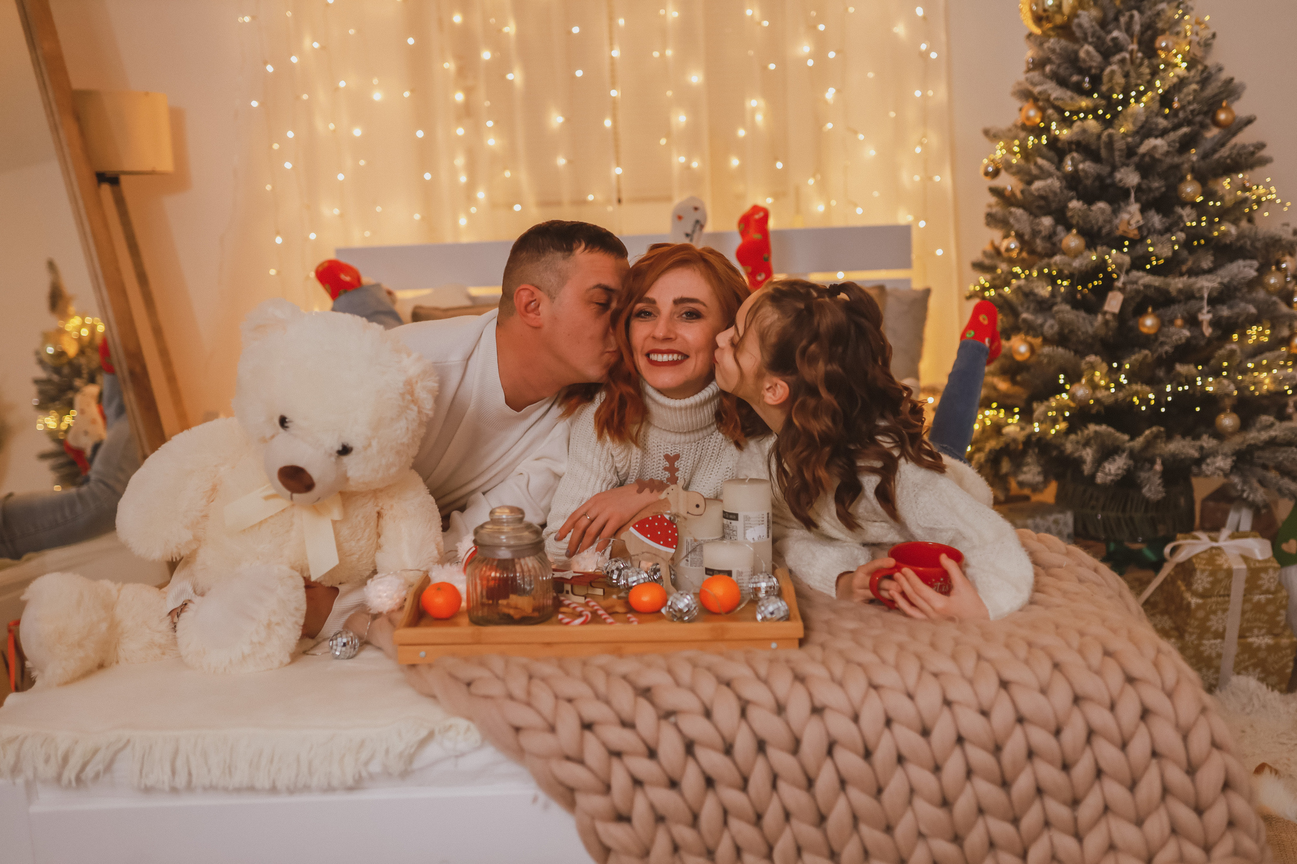 Рождественская семейная фотосессия в студии. Fotograf Praha a Plzeň. Lovestory, svatba, portrét, rodinné focení