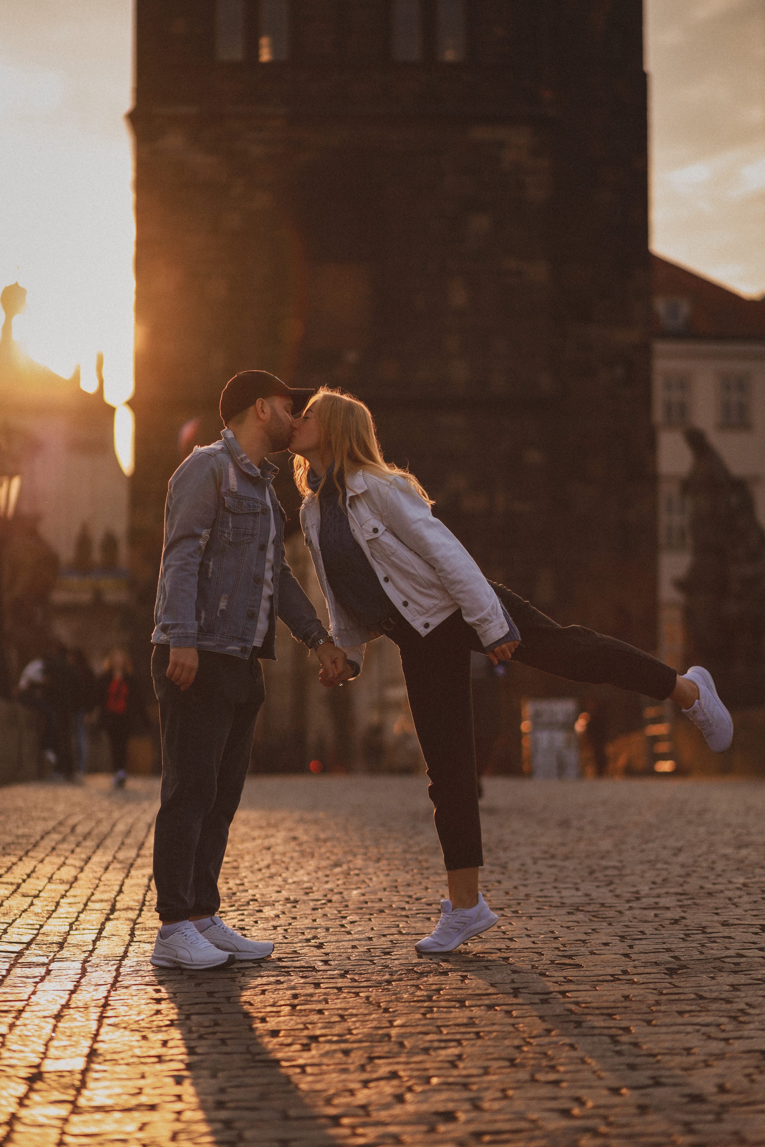 Лавстори на Карловом мосту, Прага. Fotograf Praha a Plzeň. Lovestory, svatba, portrét, rodinné focení
