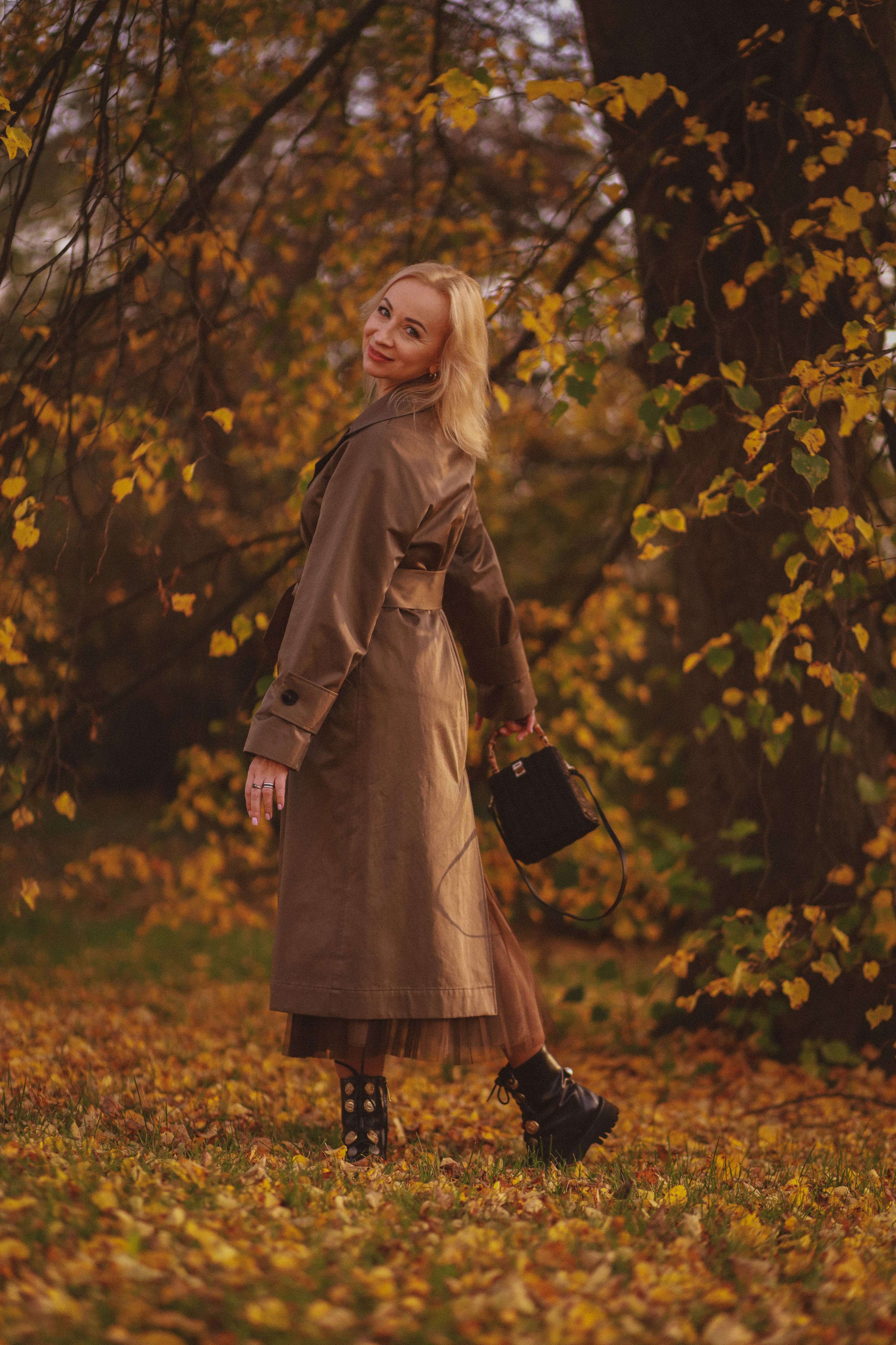 Осенняя портретная фотосессия на природе. Fotograf Praha a Plzeň. Lovestory, svatba, portrét, rodinné focení