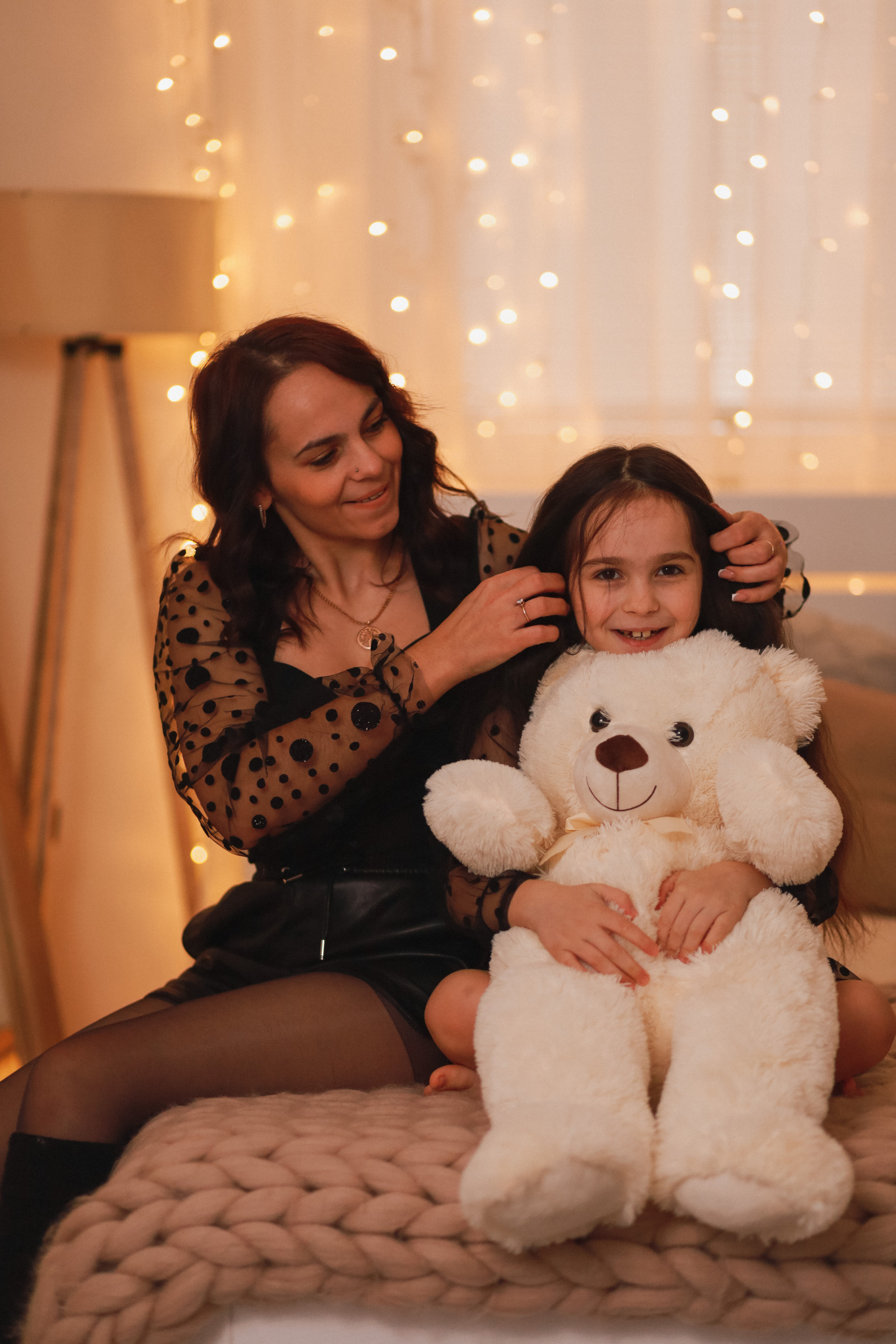 Новогодняя семейная фотосессия в студии. Fotograf Praha a Plzeň. Lovestory, svatba, portrét, rodinné focení