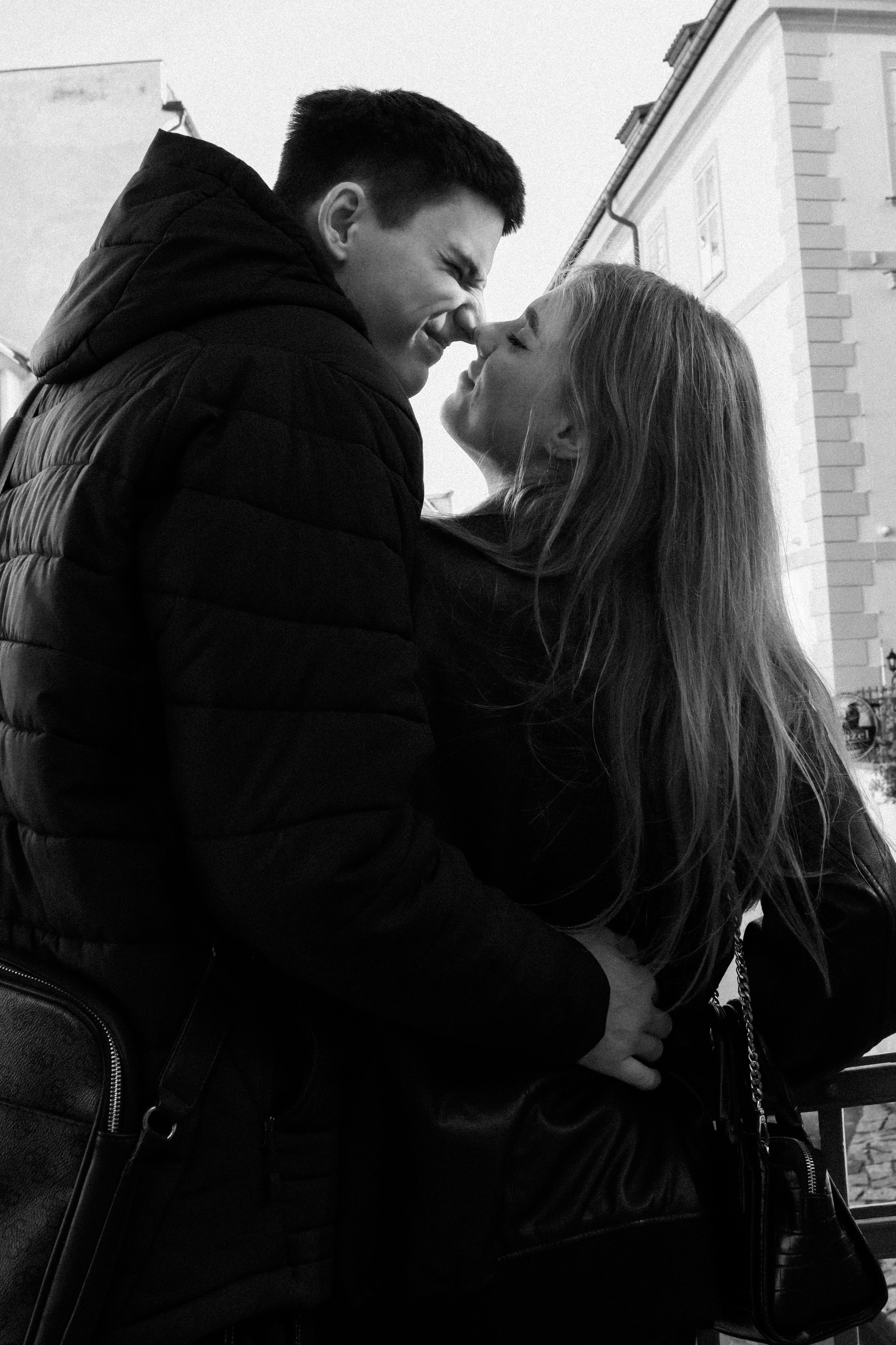 Photosession Lovestory on the Charles bridge Prague. Fotograf Praha a Plzeň. Lovestory, svatba, portrét, rodinné focení