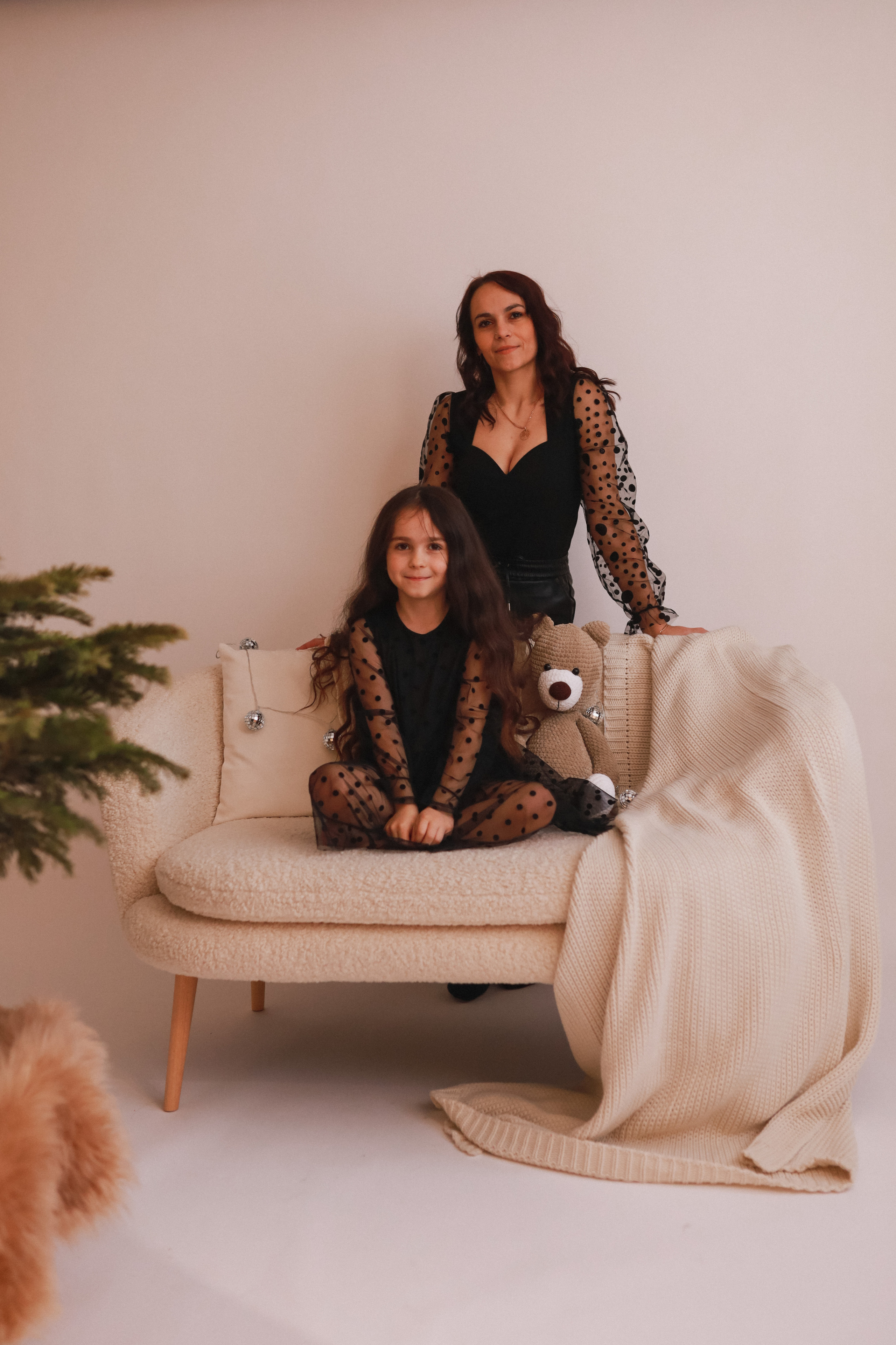 Новогодняя семейная фотосессия в студии. Fotograf Praha a Plzeň. Lovestory, svatba, portrét, rodinné focení