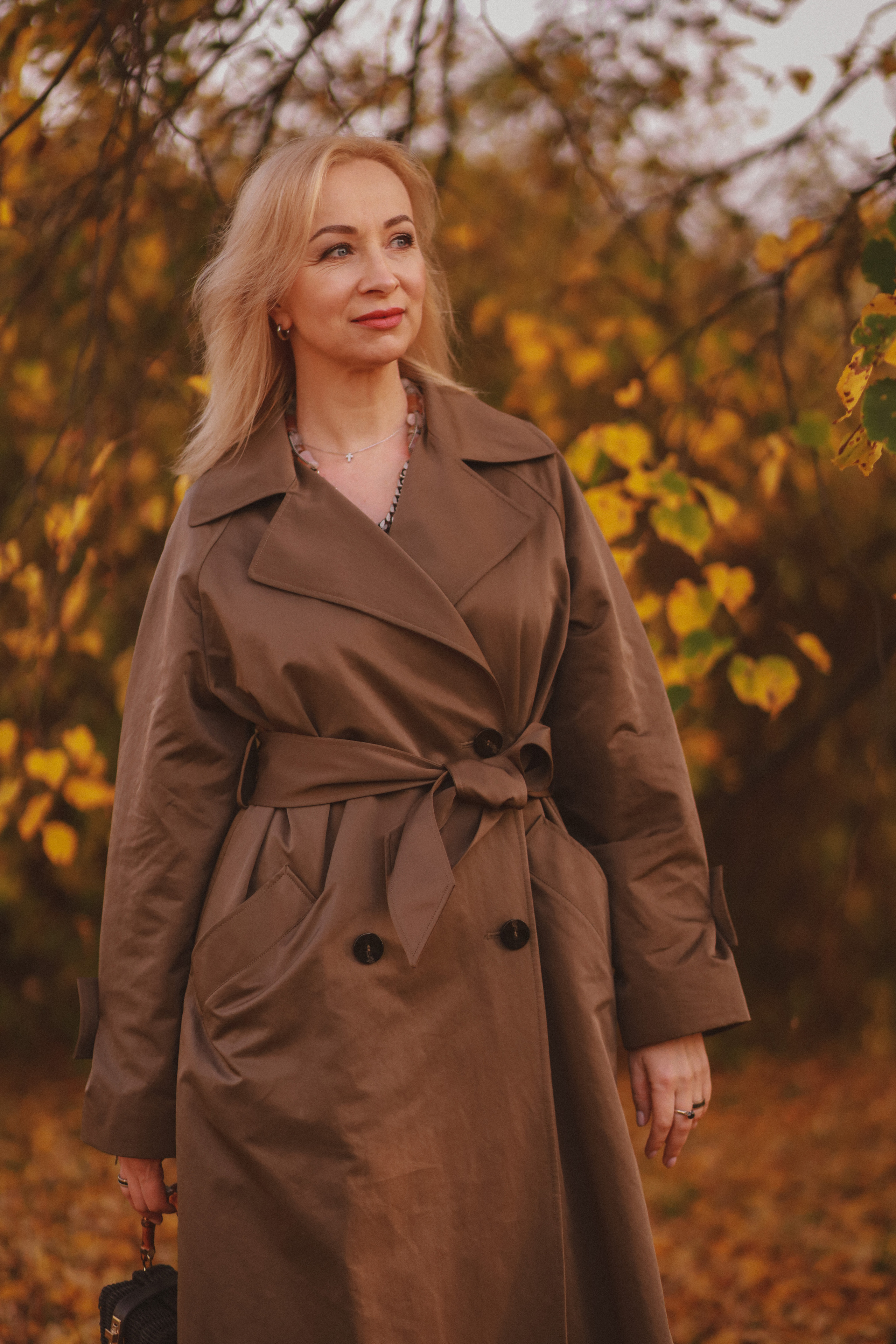 Осенняя портретная фотосессия на природе. Fotograf Praha a Plzeň. Lovestory, svatba, portrét, rodinné focení