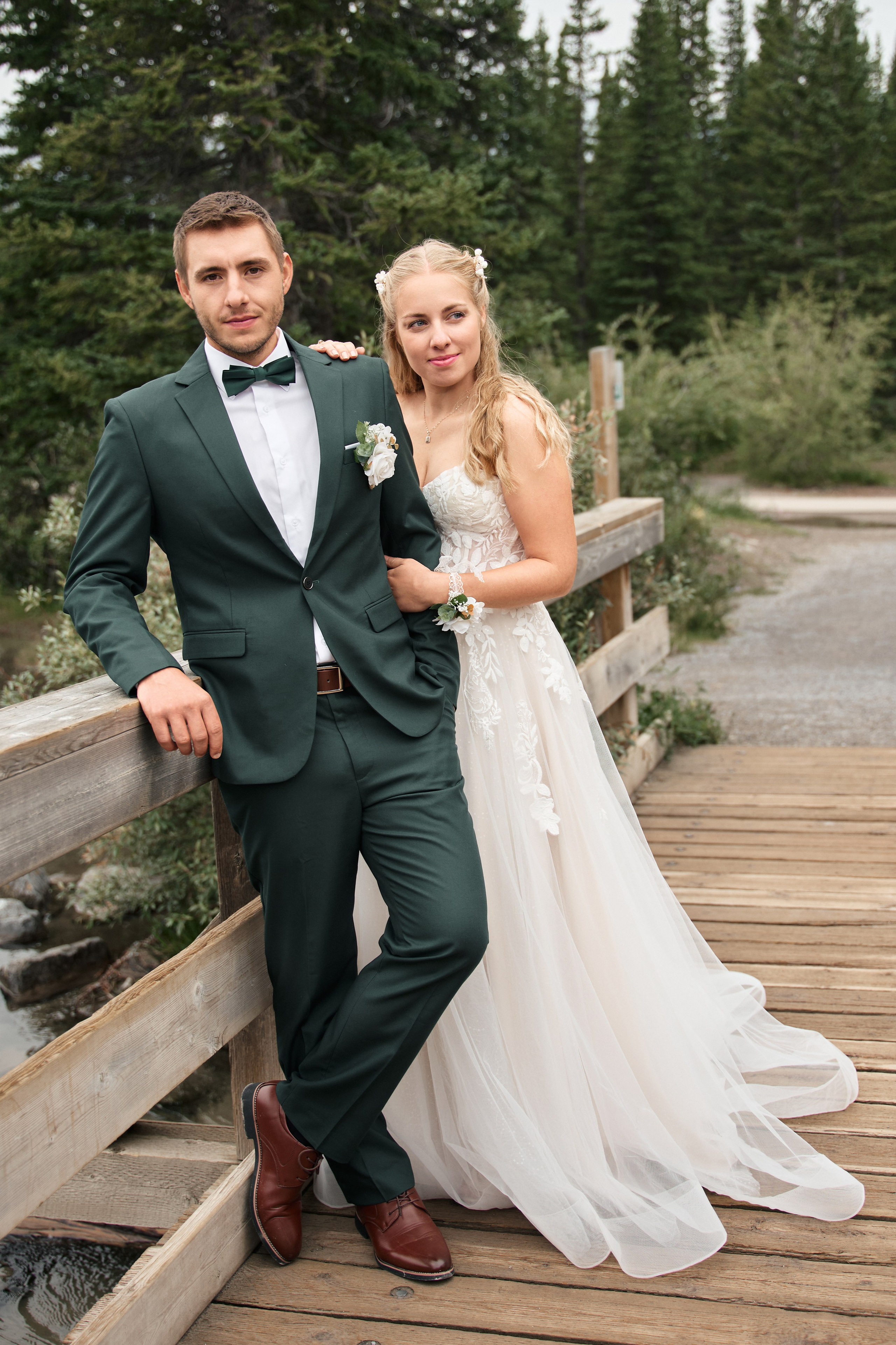 Natalie&Mat. A small, intimate wedding at Forgetmenot Lake, Kananaskis Park. Calgary wedding photographer. Andrii Bielikov