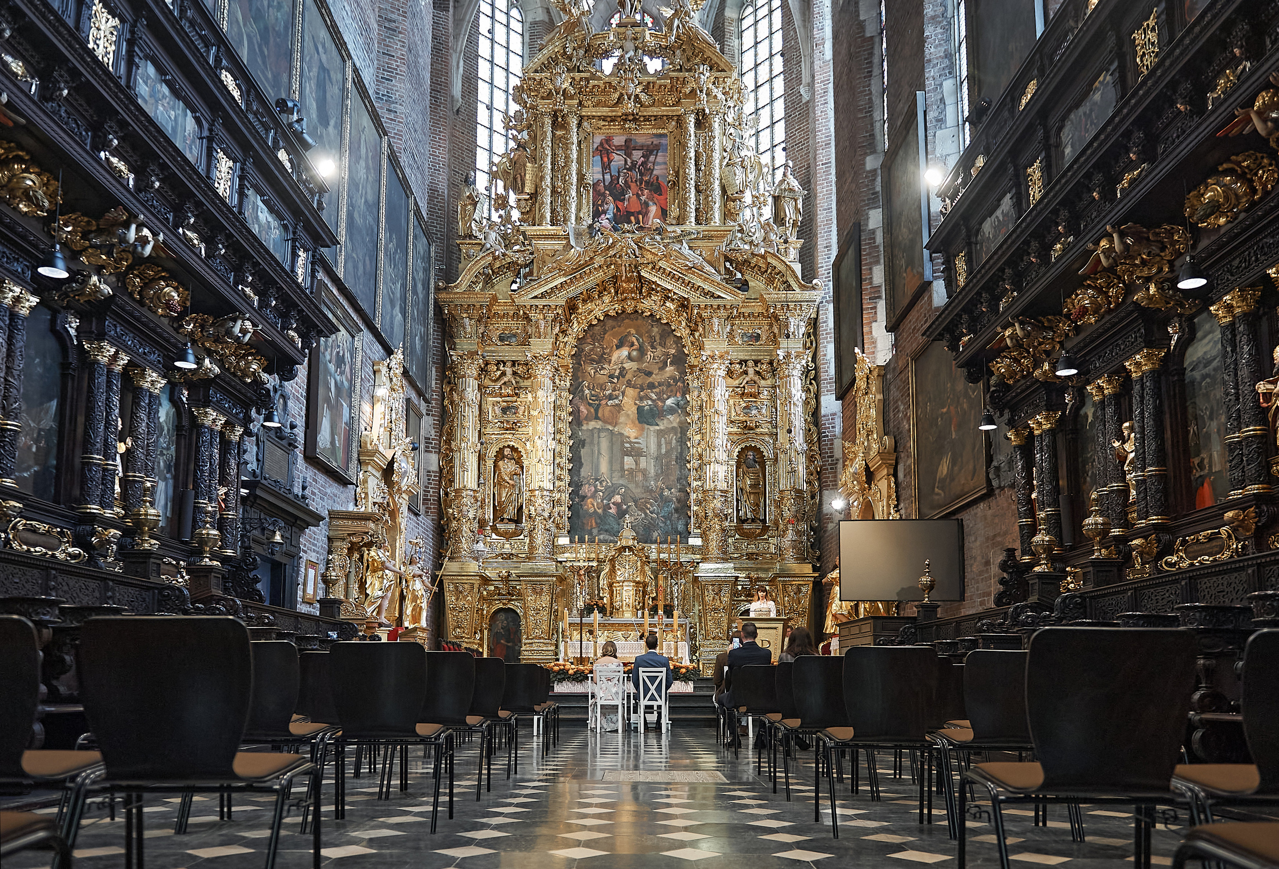 Wedding in the church. Calgary wedding photographer. Andrii Bielikov
