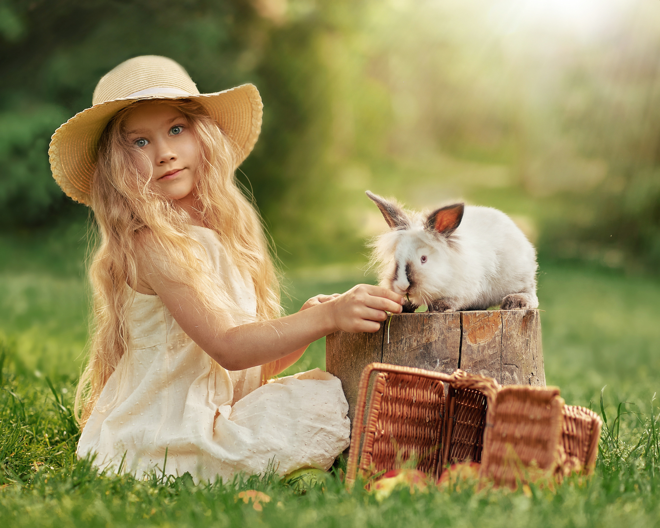 Family photo shoot. Calgary wedding photographer. Andrii Bielikov