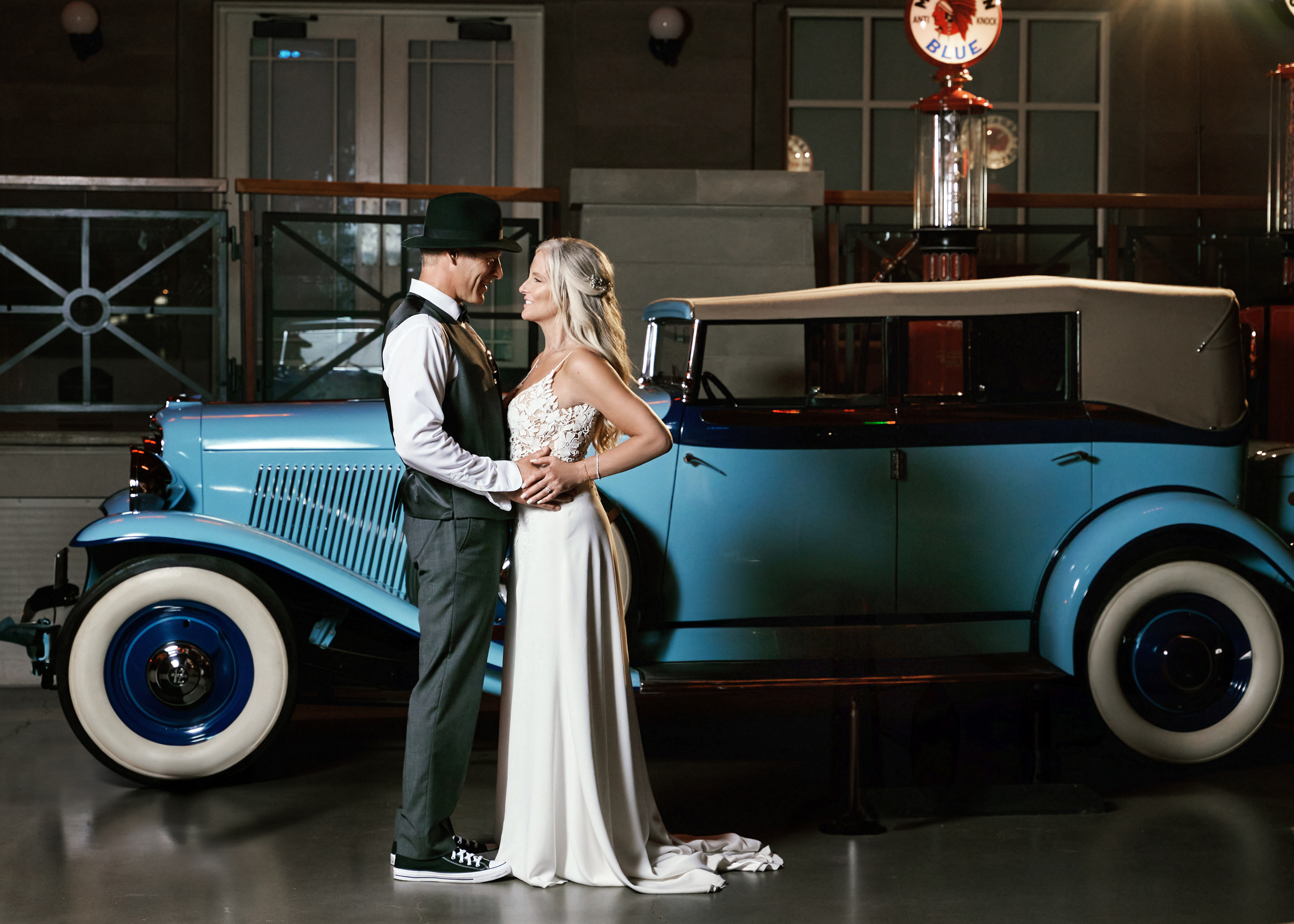 Wedding in Calgary Heritage park. Calgary wedding photographer. Andrii Bielikov