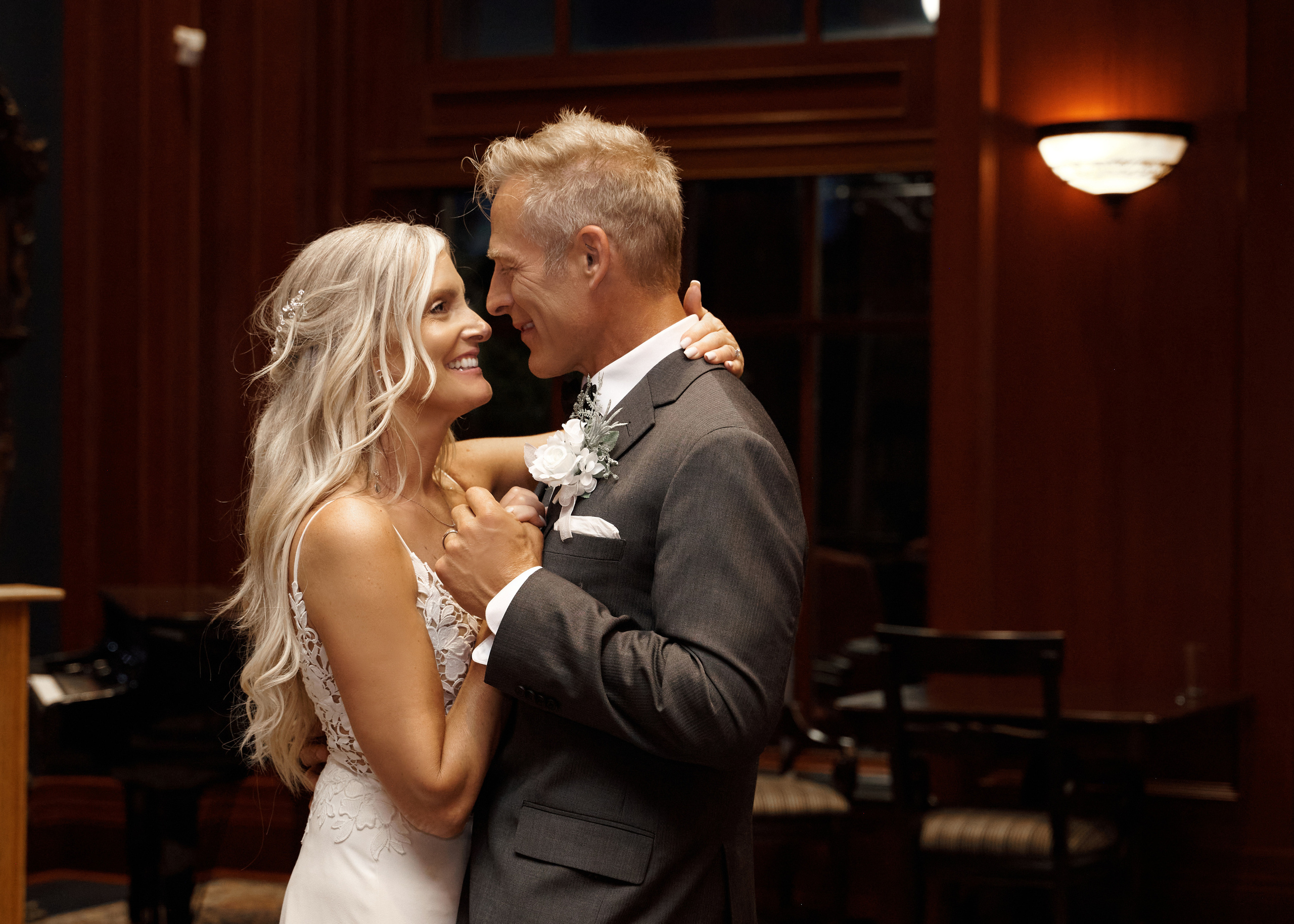 Wedding in Calgary Heritage park. Calgary wedding photographer. Andrii Bielikov