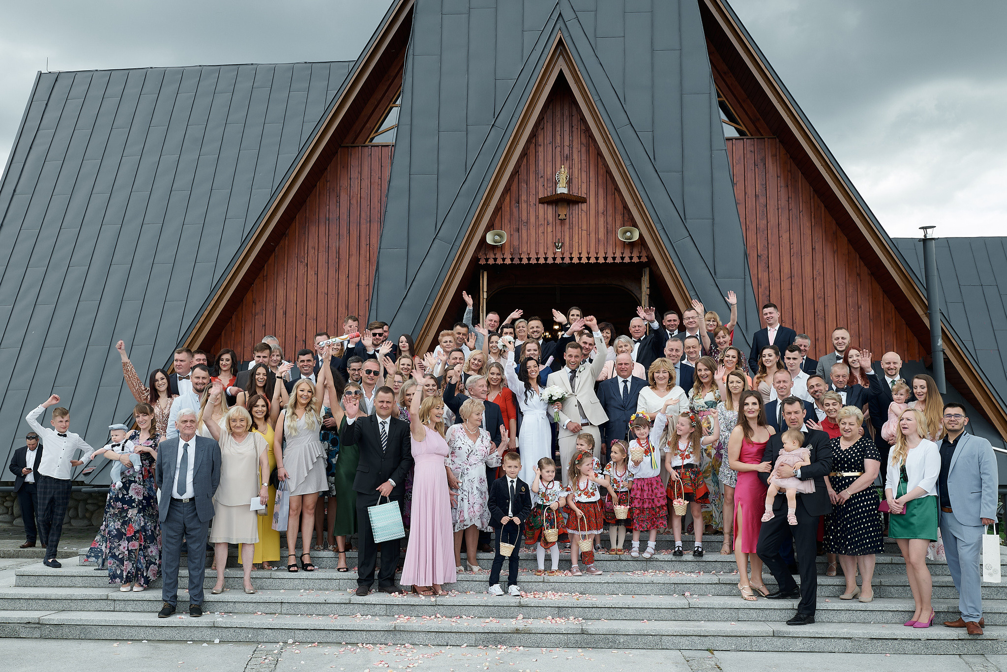 Wedding in mountains. Calgary wedding photographer. Andrii Bielikov