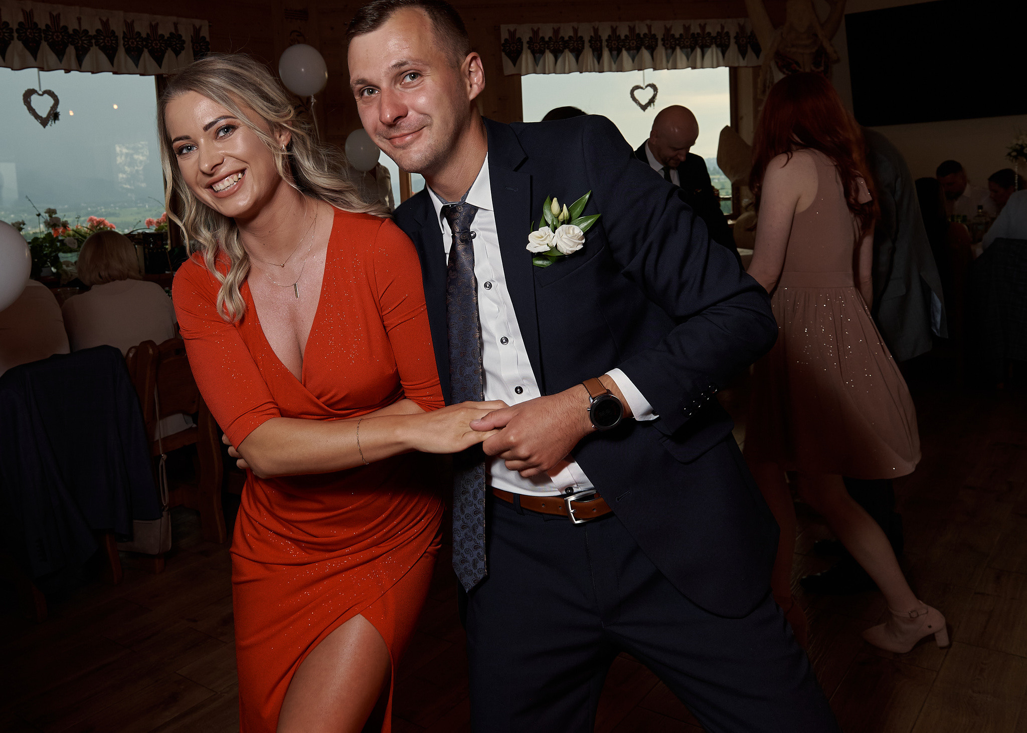 Wedding in mountains. Calgary wedding photographer. Andrii Bielikov