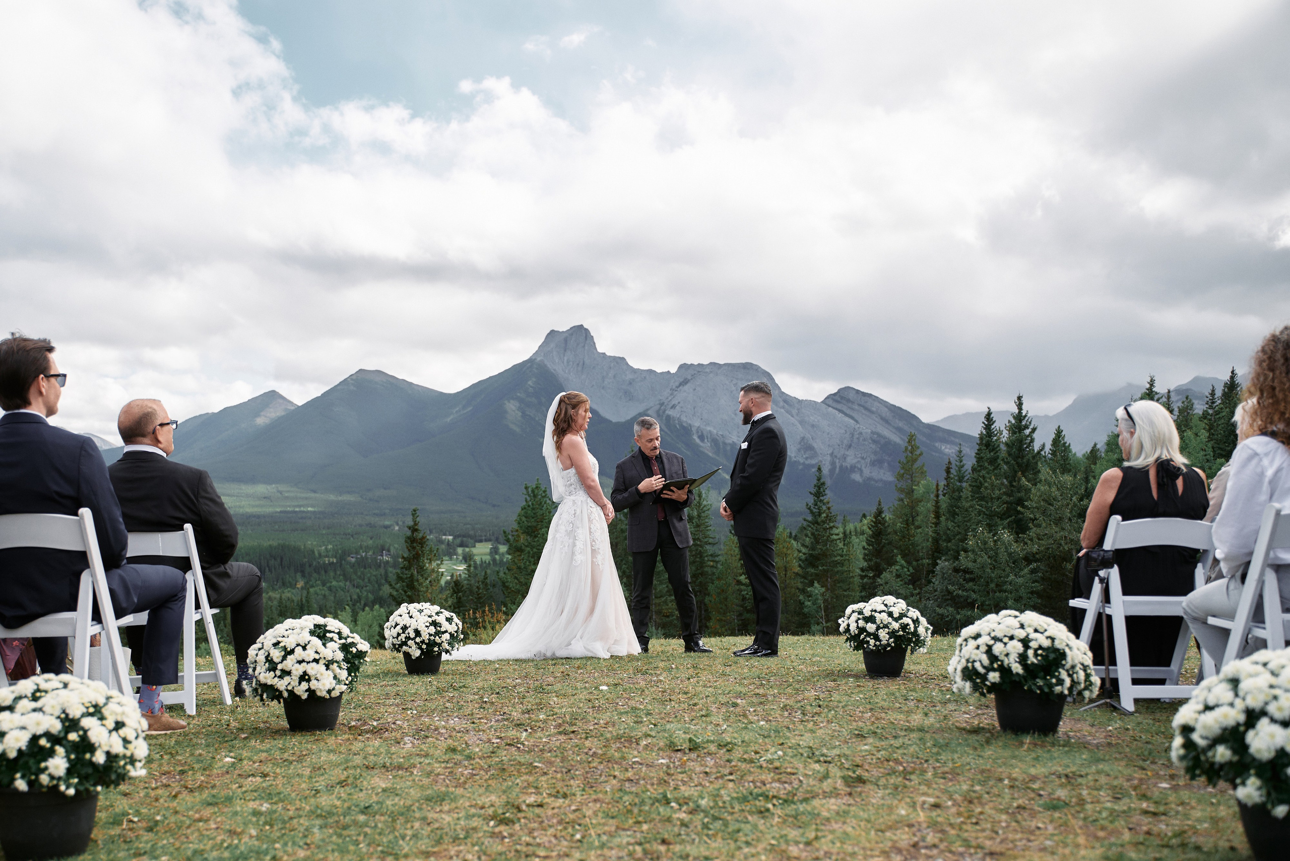 Benjamin&Courtney. Wedding in Kananaskis Park. Calgary wedding photographer. Andrii Bielikov