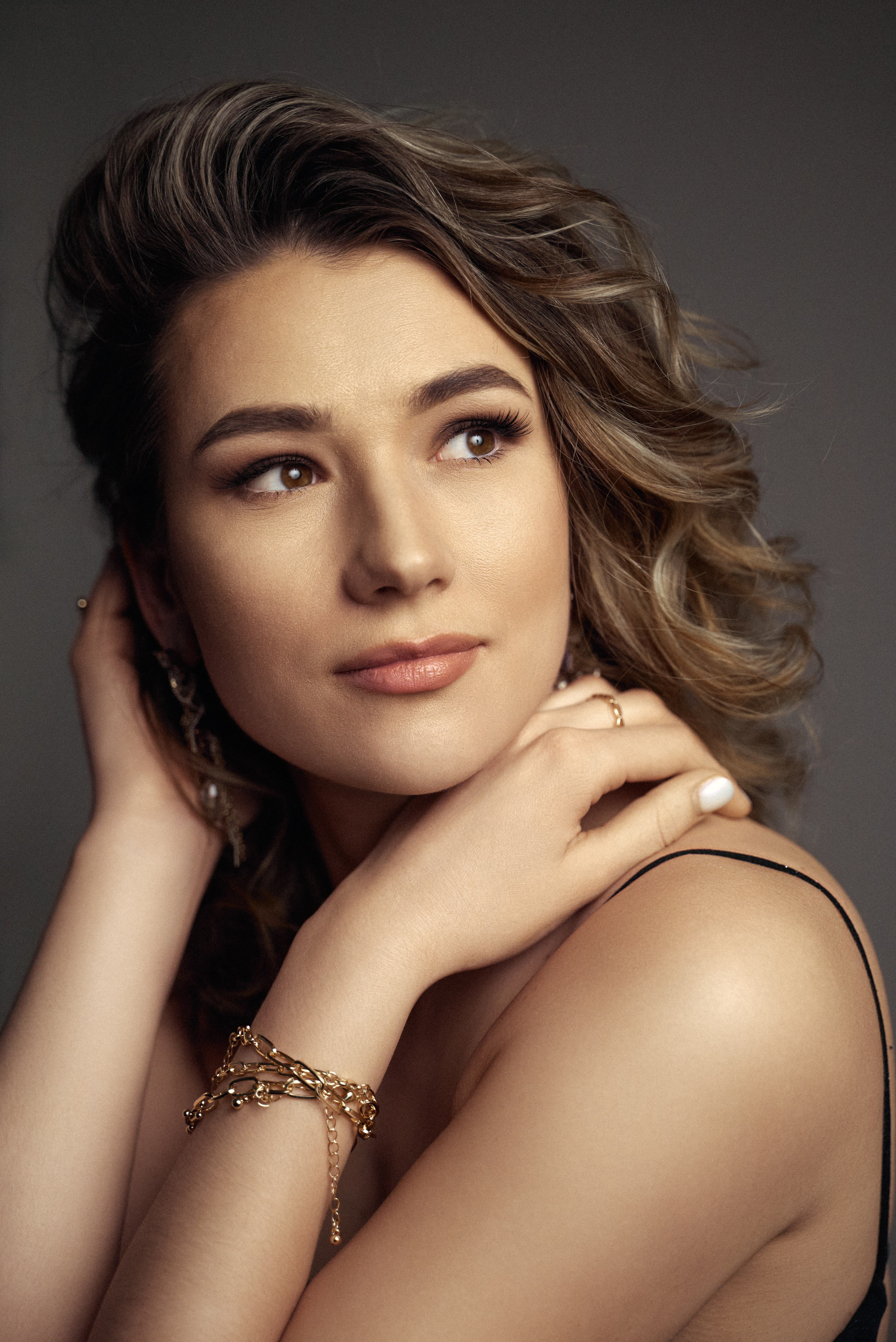 Portraits. Wedding photography and videography team