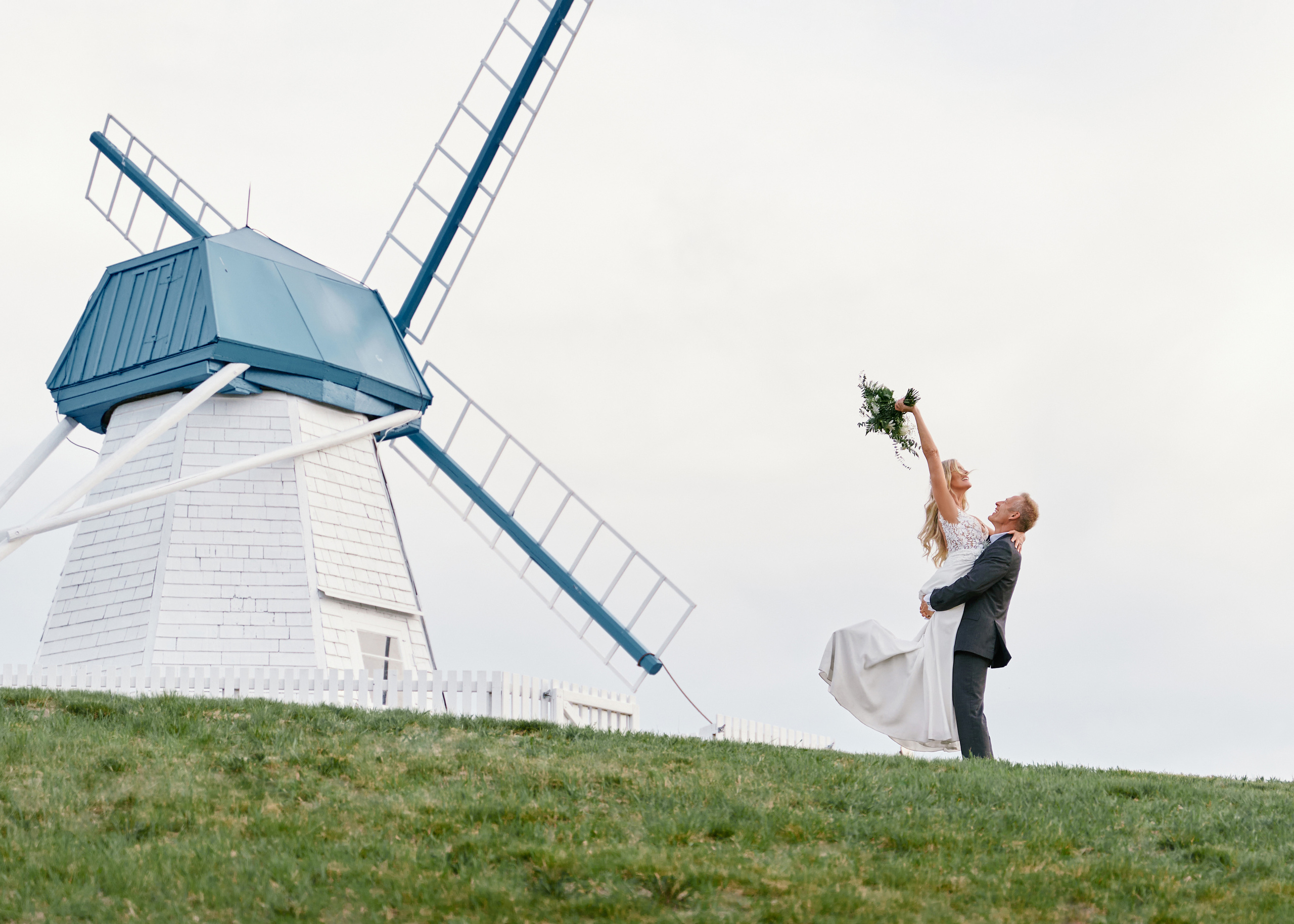 Wedding in Calgary Heritage park. Calgary wedding photographer. Andrii Bielikov
