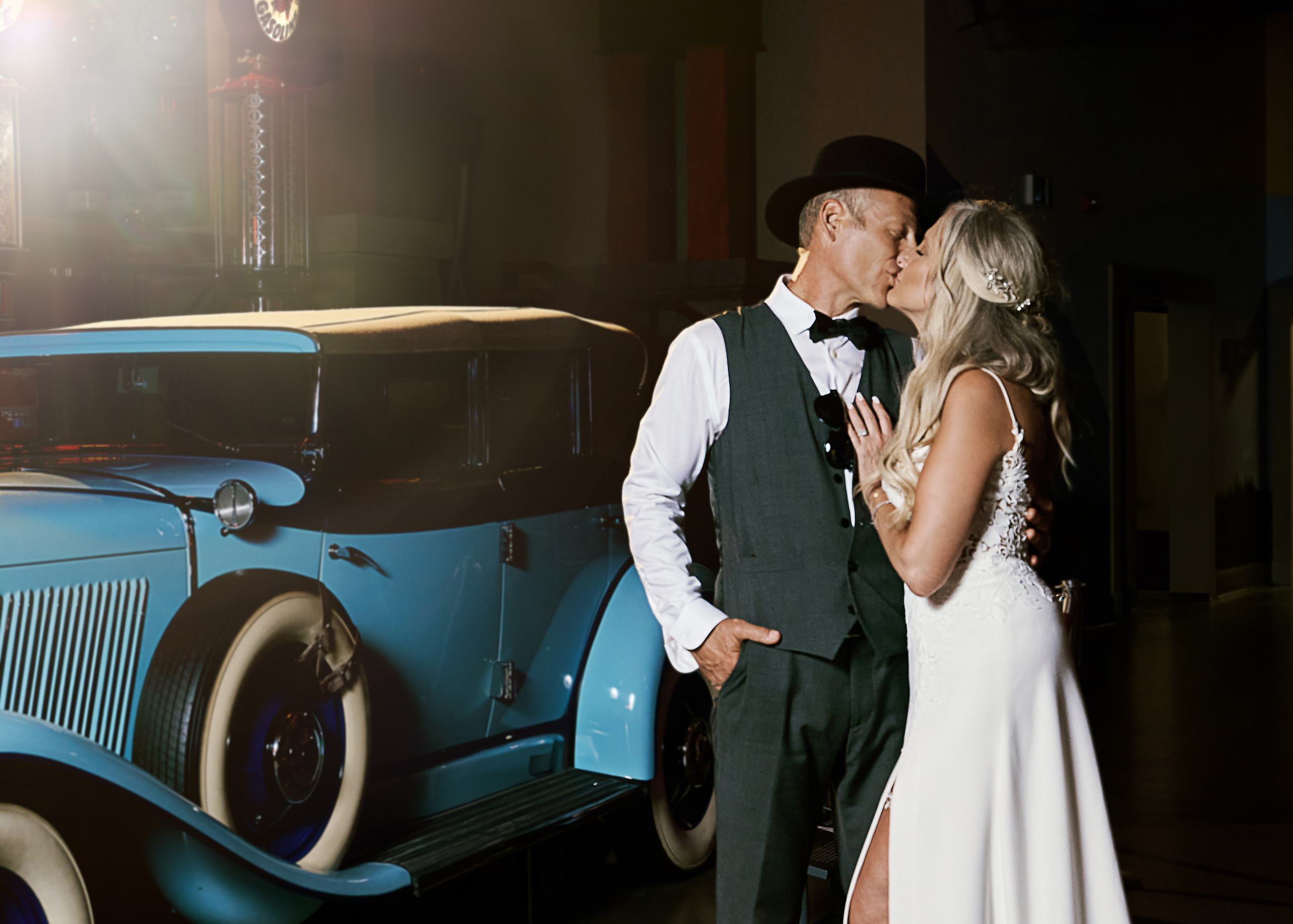 Wedding in Calgary Heritage park. Calgary wedding photographer. Andrii Bielikov