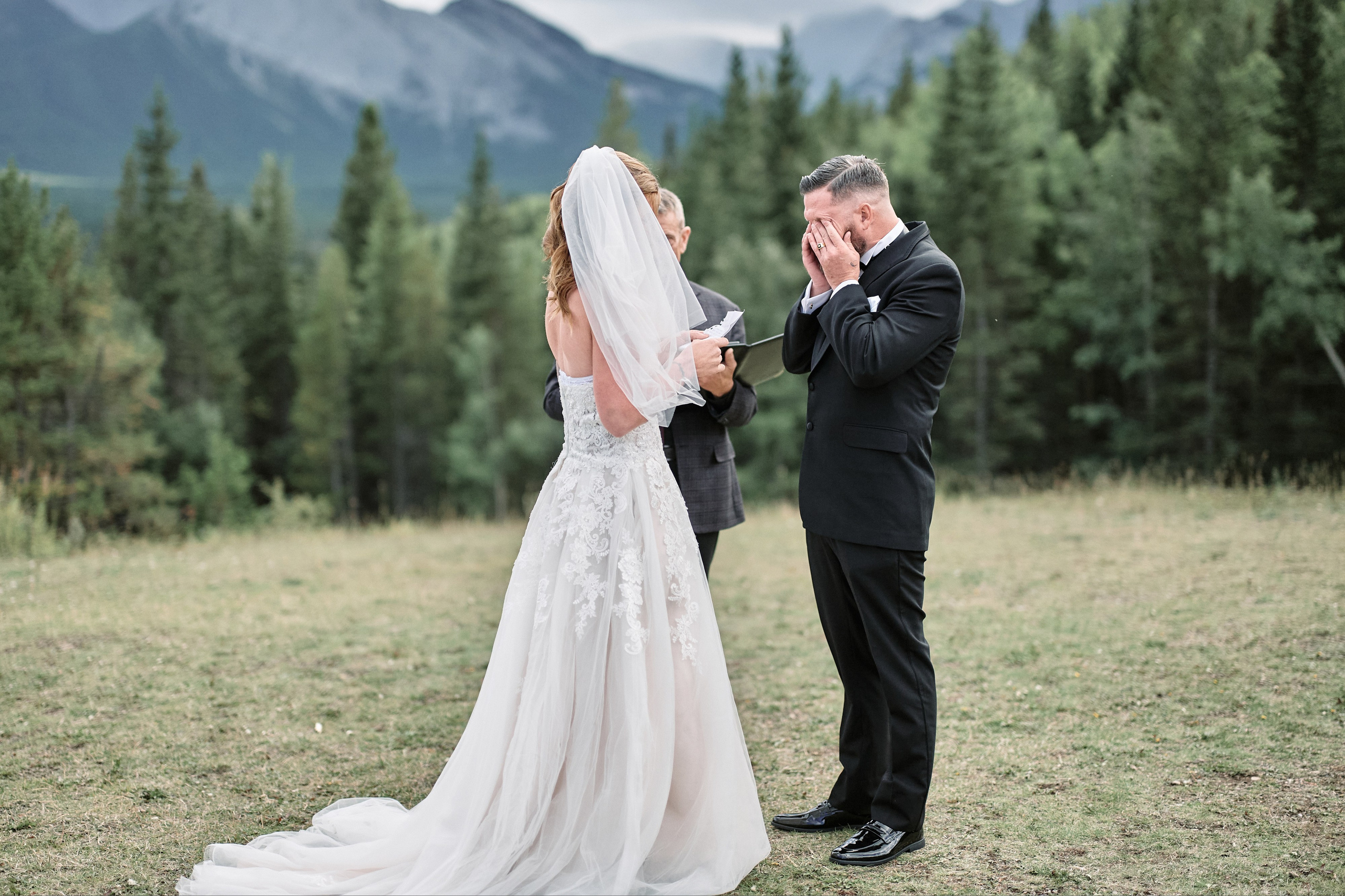 Benjamin&Courtney. Wedding in Kananaskis Park. Calgary wedding photographer. Andrii Bielikov