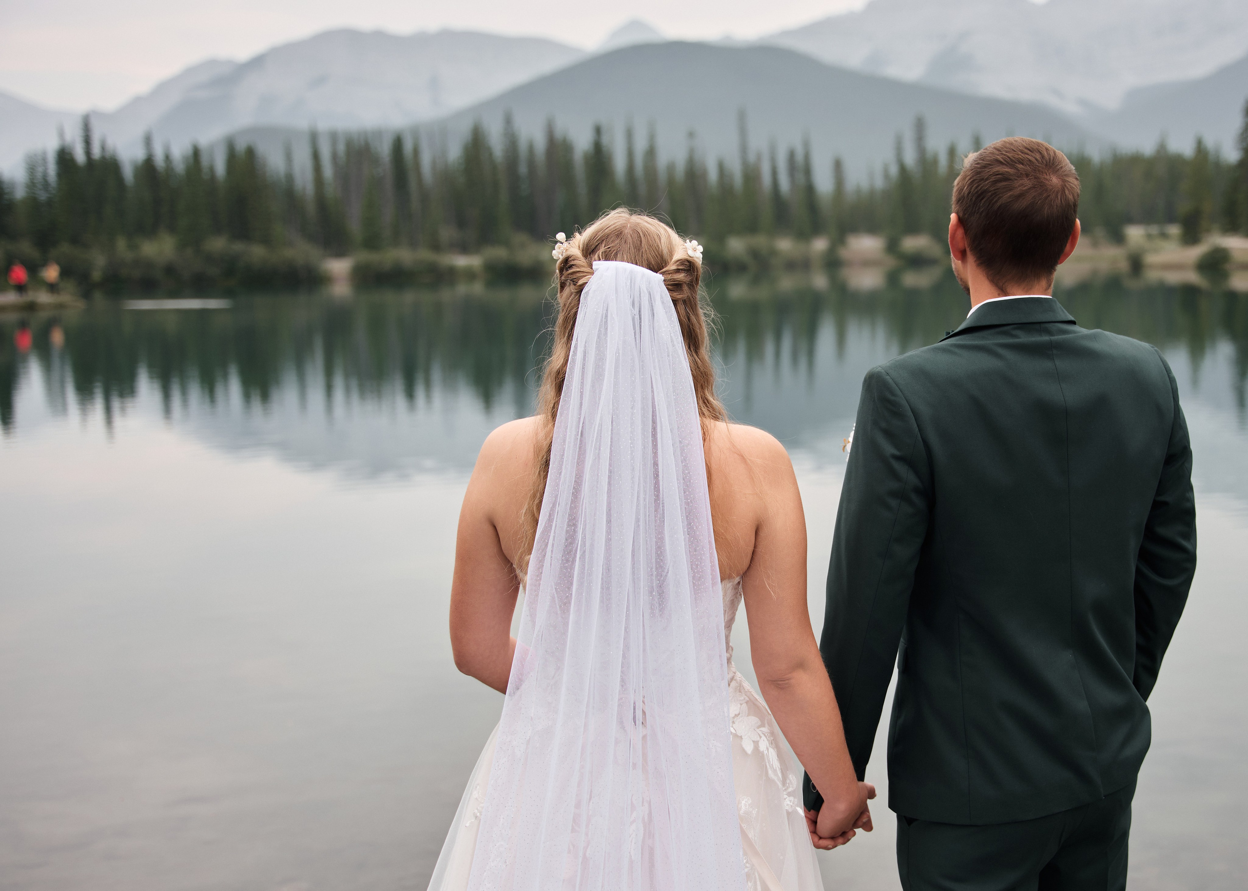 Natalie&Mat. A small, intimate wedding at Forgetmenot Lake, Kananaskis Park. Calgary wedding photographer. Andrii Bielikov