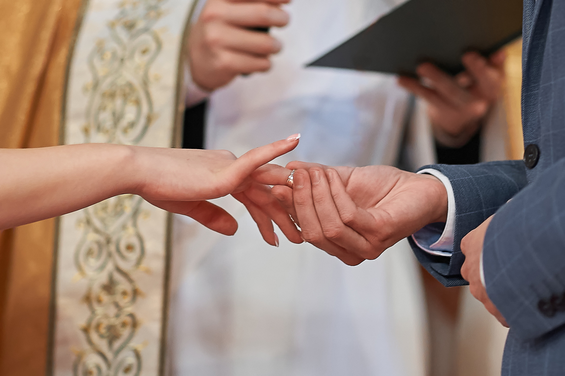Wedding in the church. Calgary wedding photographer. Andrii Bielikov