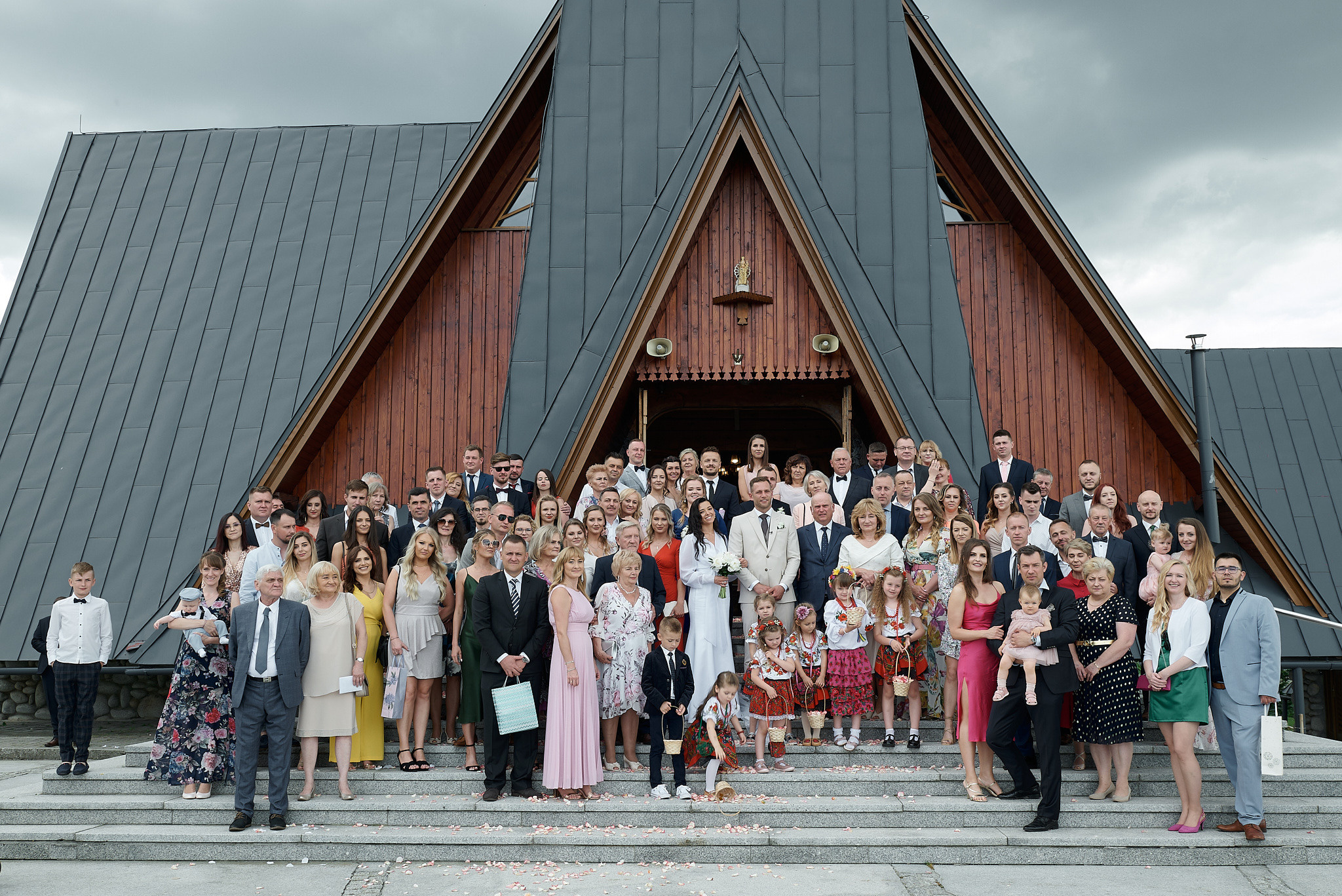 Wedding in mountains. Calgary wedding photographer. Andrii Bielikov