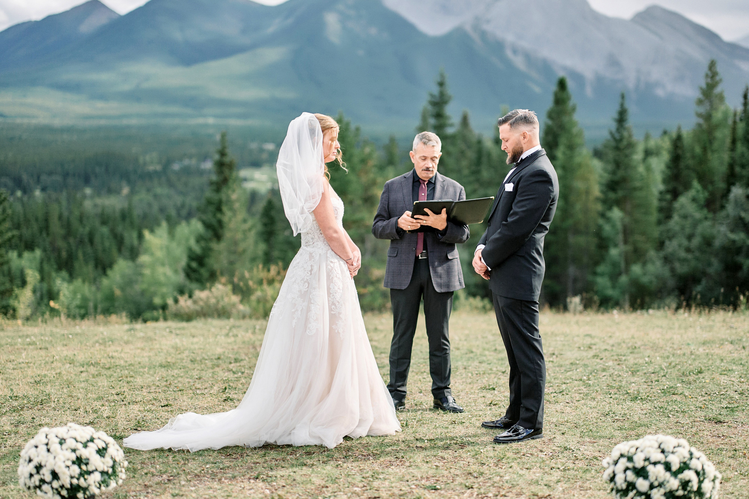 Benjamin&Courtney. Wedding in Kananaskis Park. Calgary wedding photographer. Andrii Bielikov