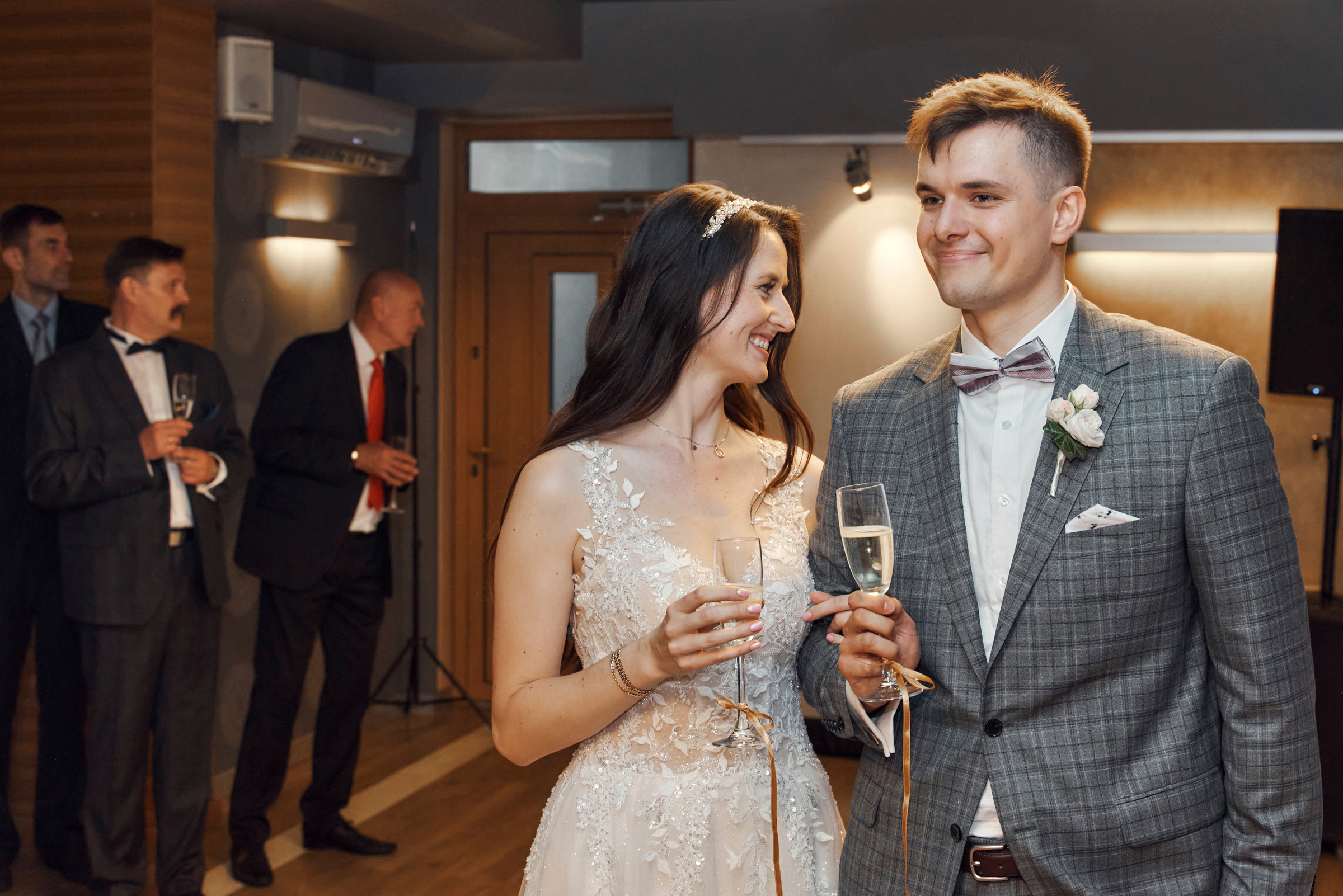 Wedding day. Calgary wedding photo and video. Photographer Andrii Bielikov