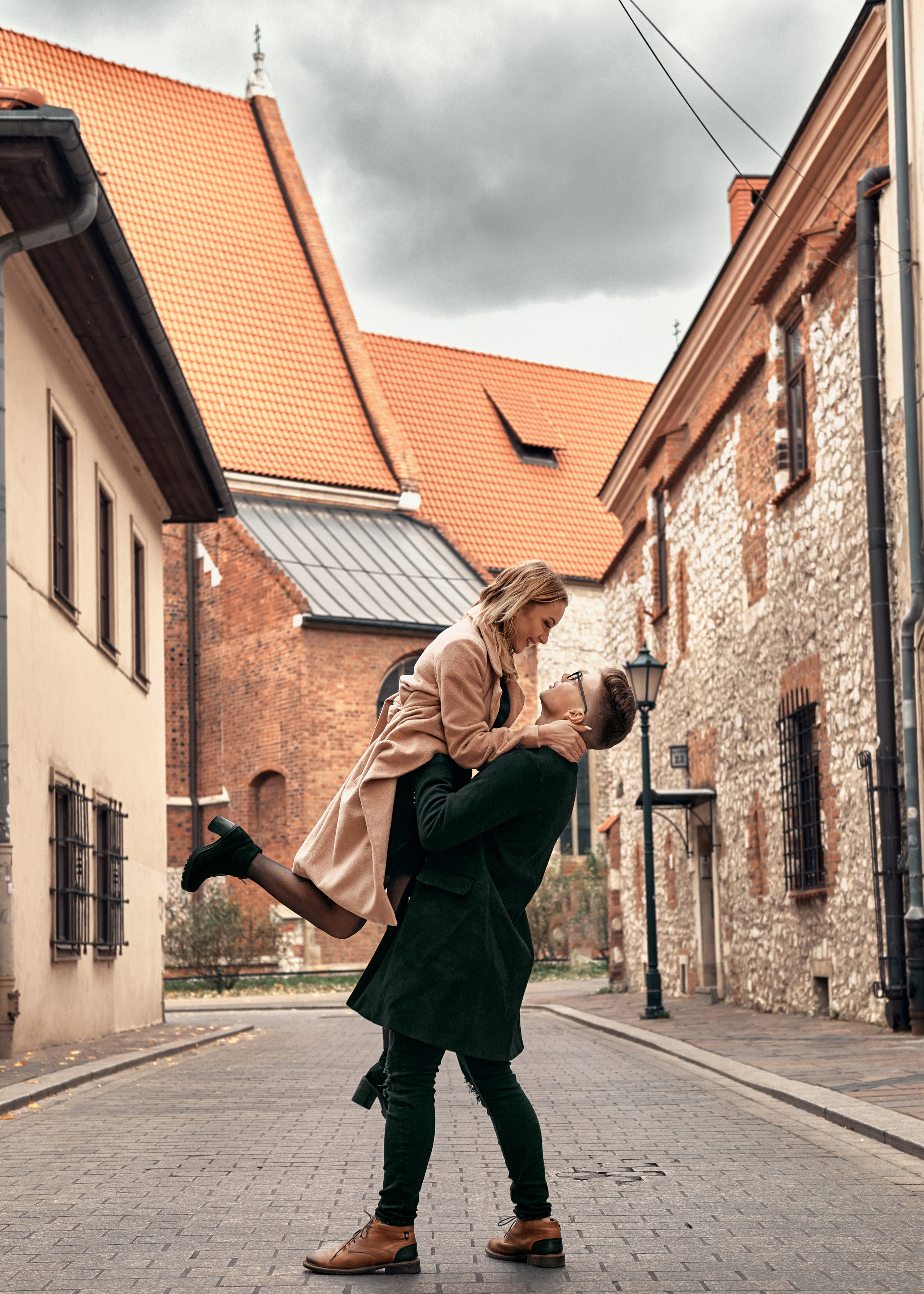 Fall romantic love story. Calgary wedding photographer. Andrii Bielikov