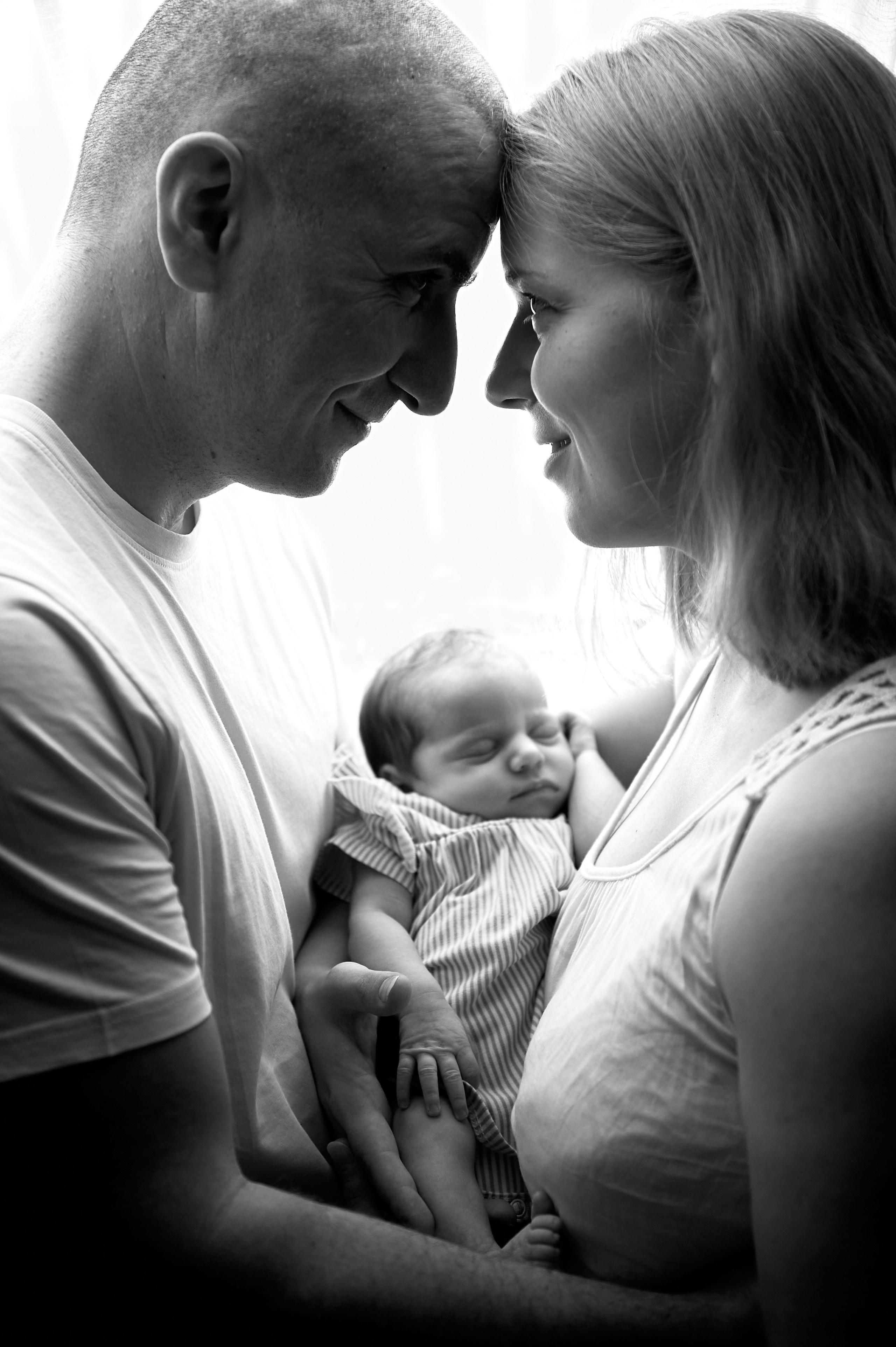 Family photo shoot. Calgary wedding photographer. Andrii Bielikov