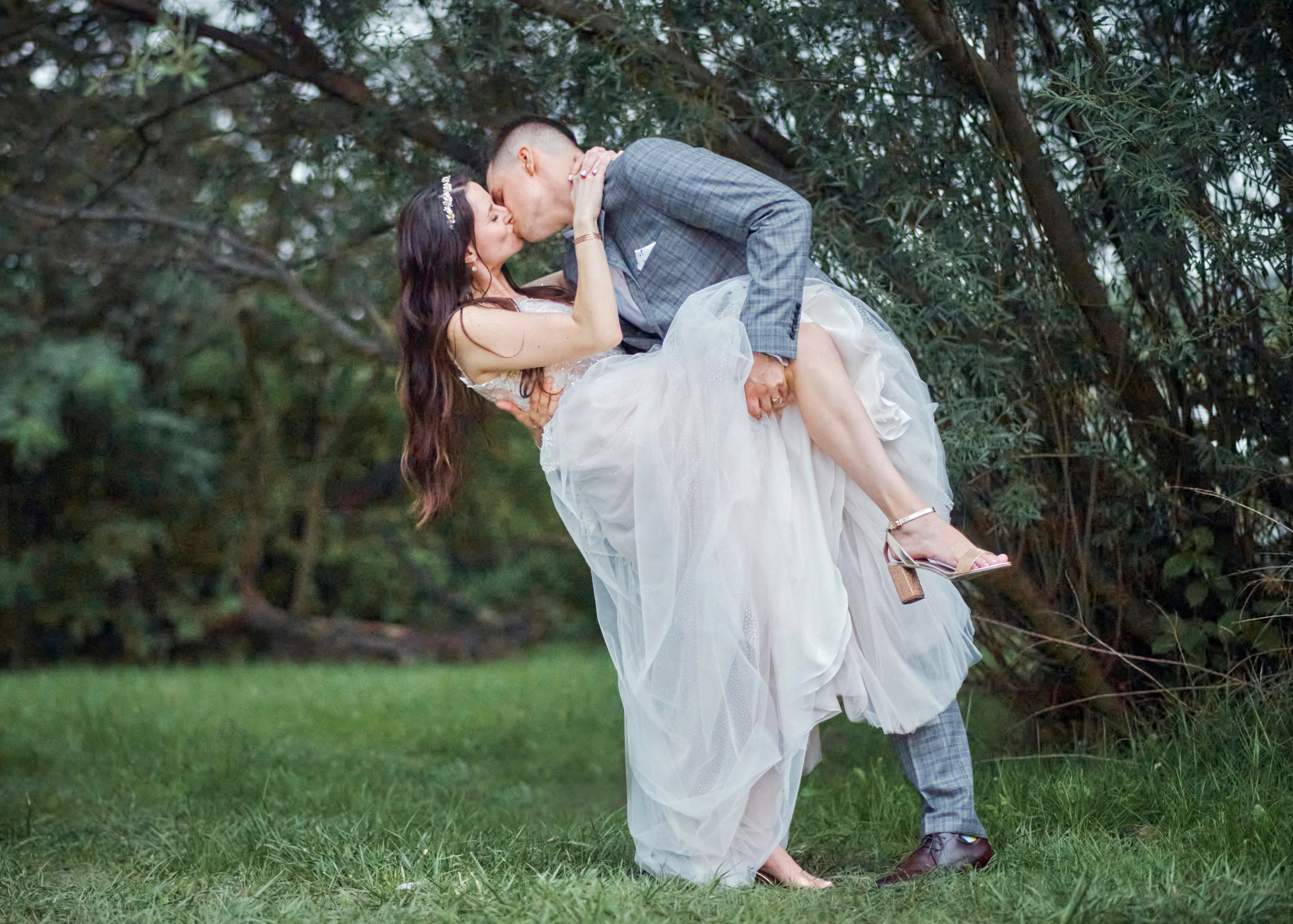 Wedding day. Calgary wedding photo and video. Photographer Andrii Bielikov
